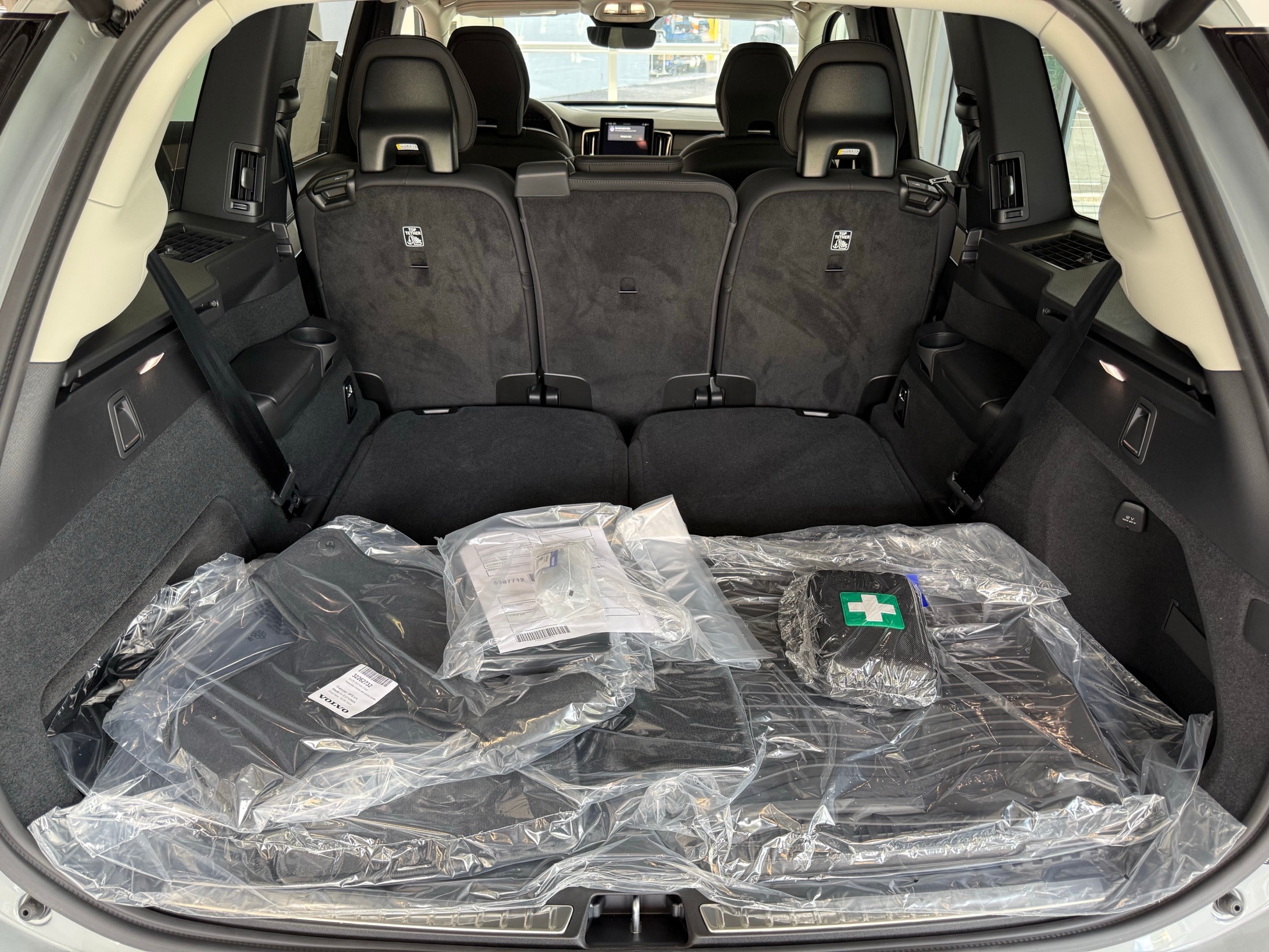 new 2026 Volvo XC90 car, priced at $71,825