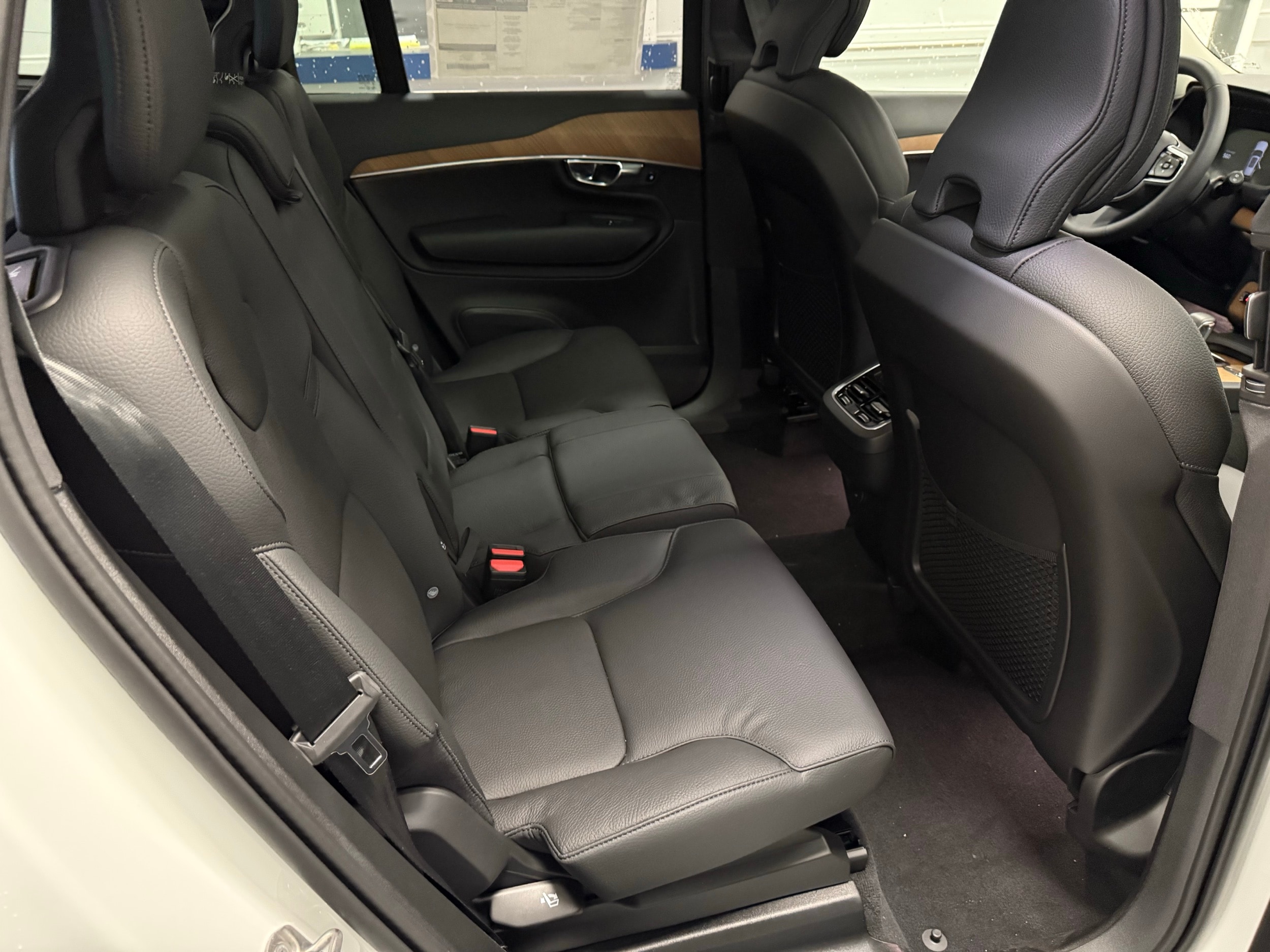 new 2025 Volvo XC90 car, priced at $68,455
