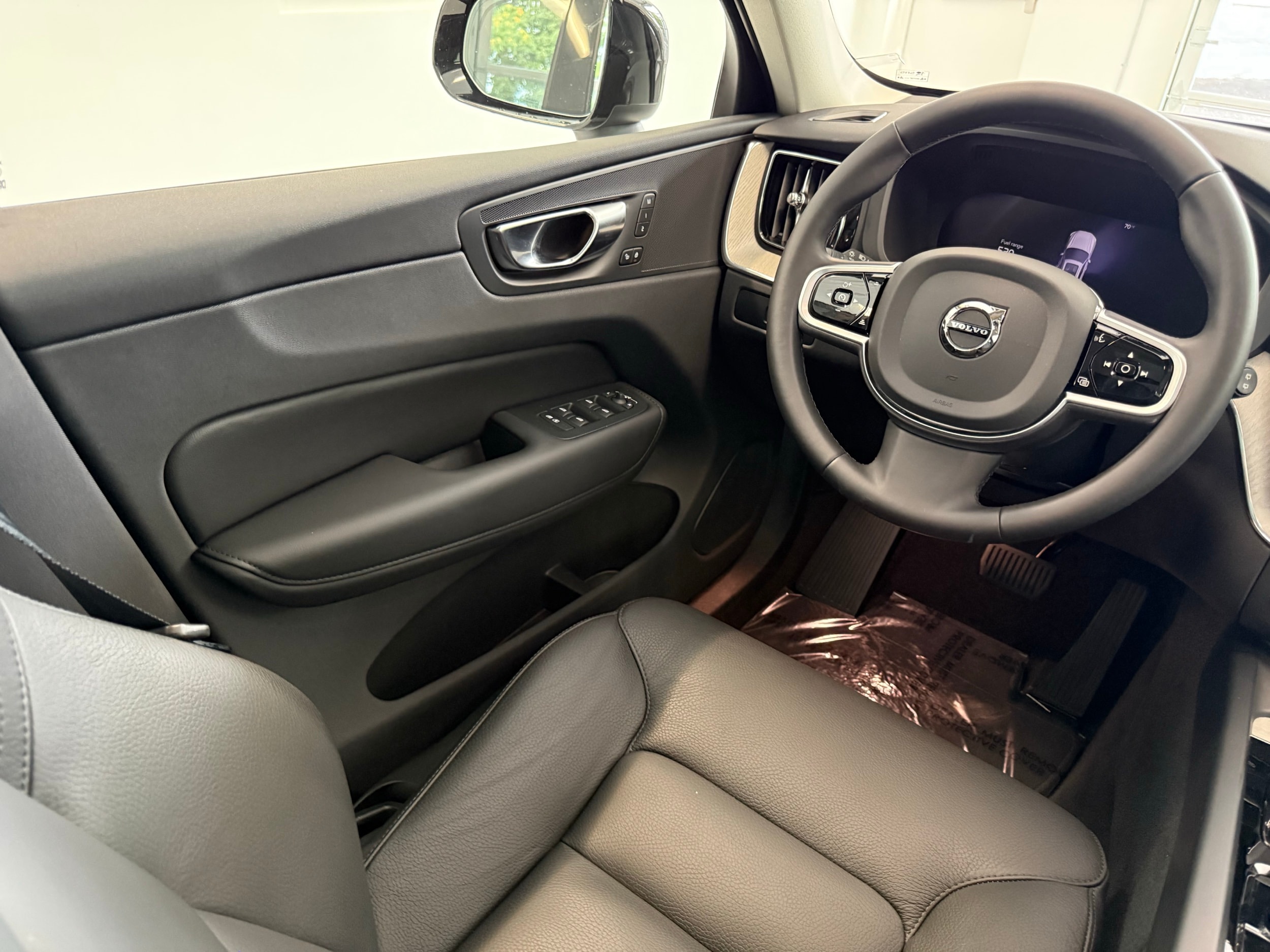 used 2025 Volvo XC60 car, priced at $46,900