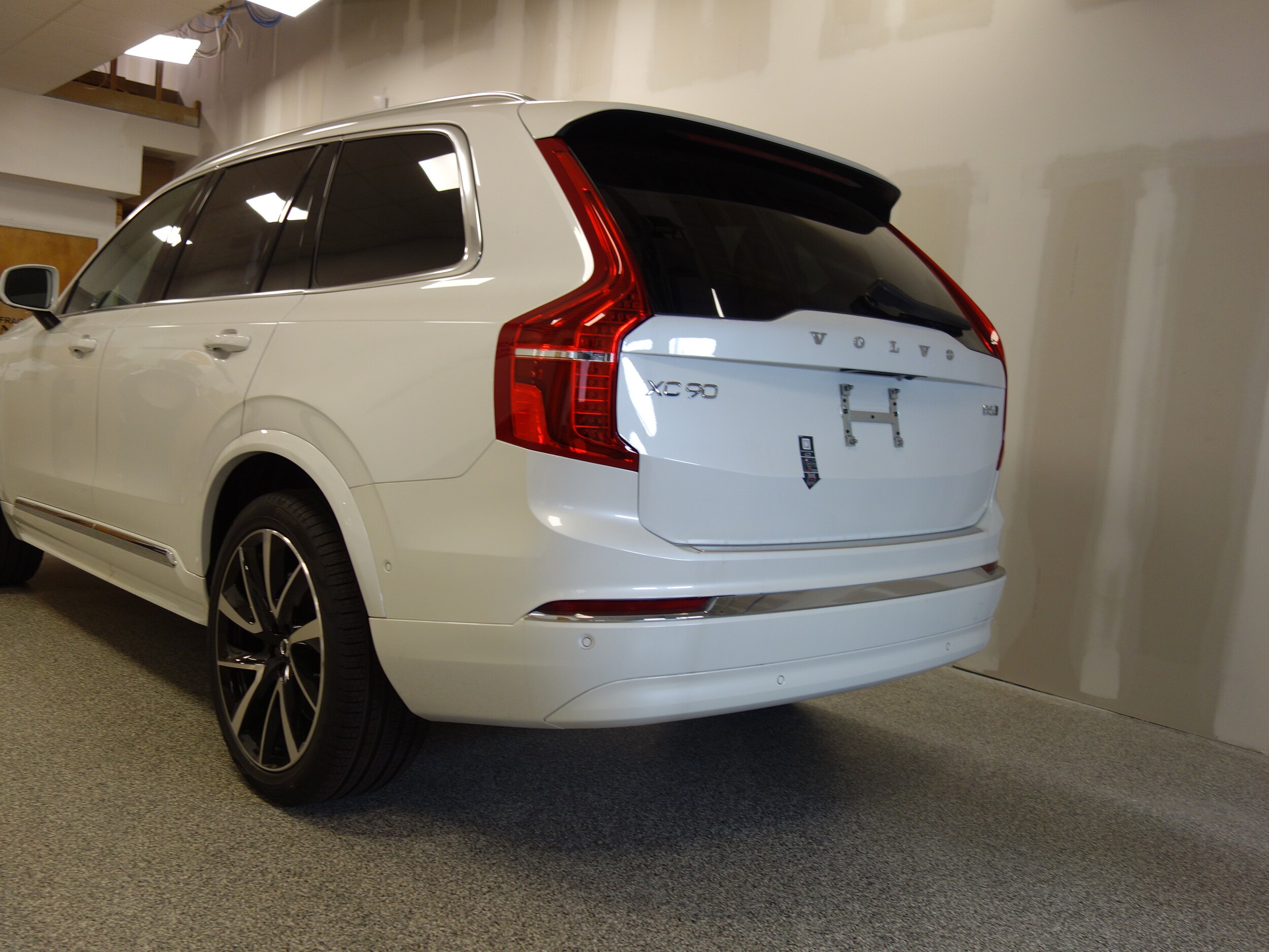 new 2025 Volvo XC90 car, priced at $67,370