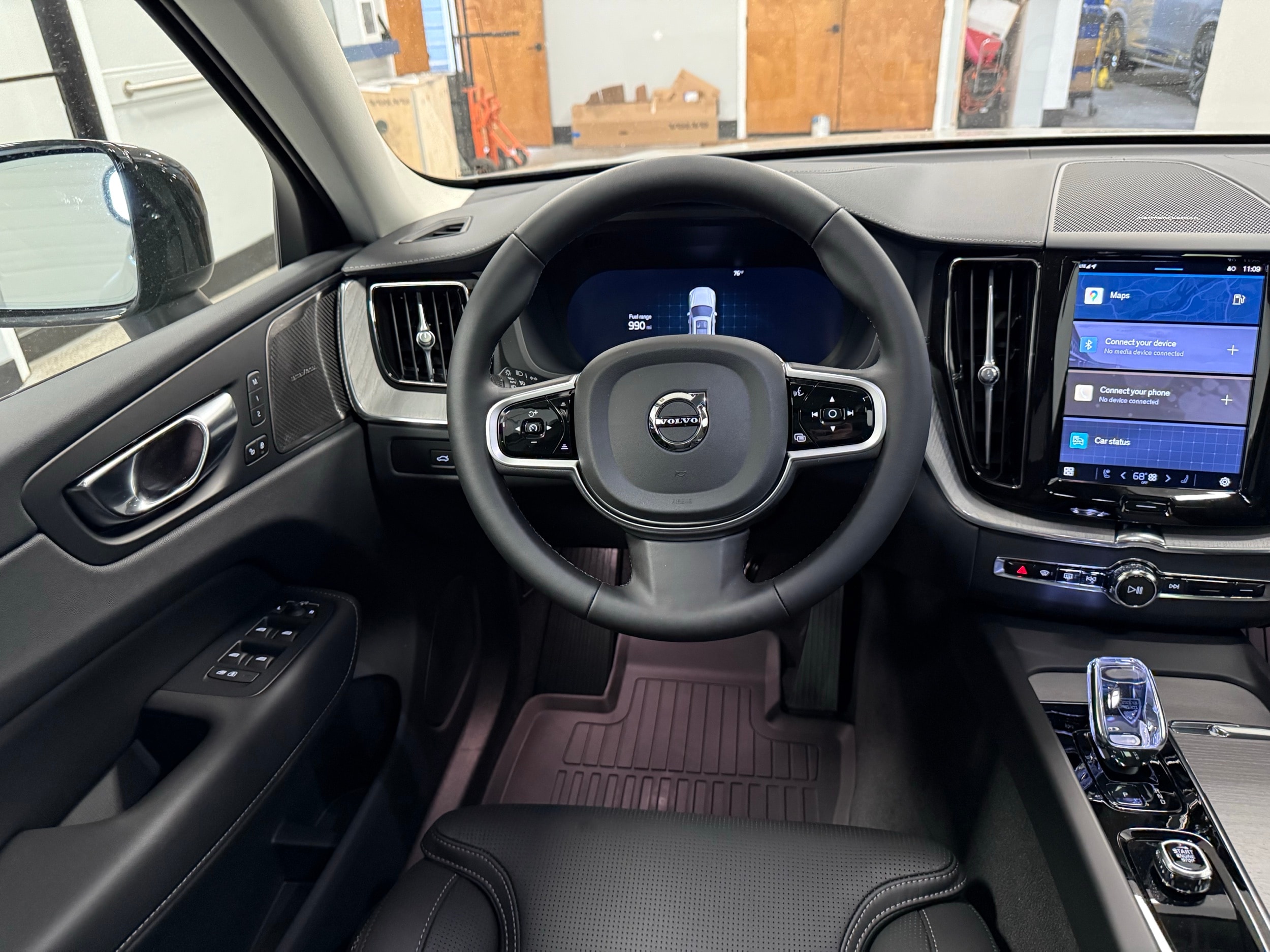 new 2025 Volvo XC60 car, priced at $61,400