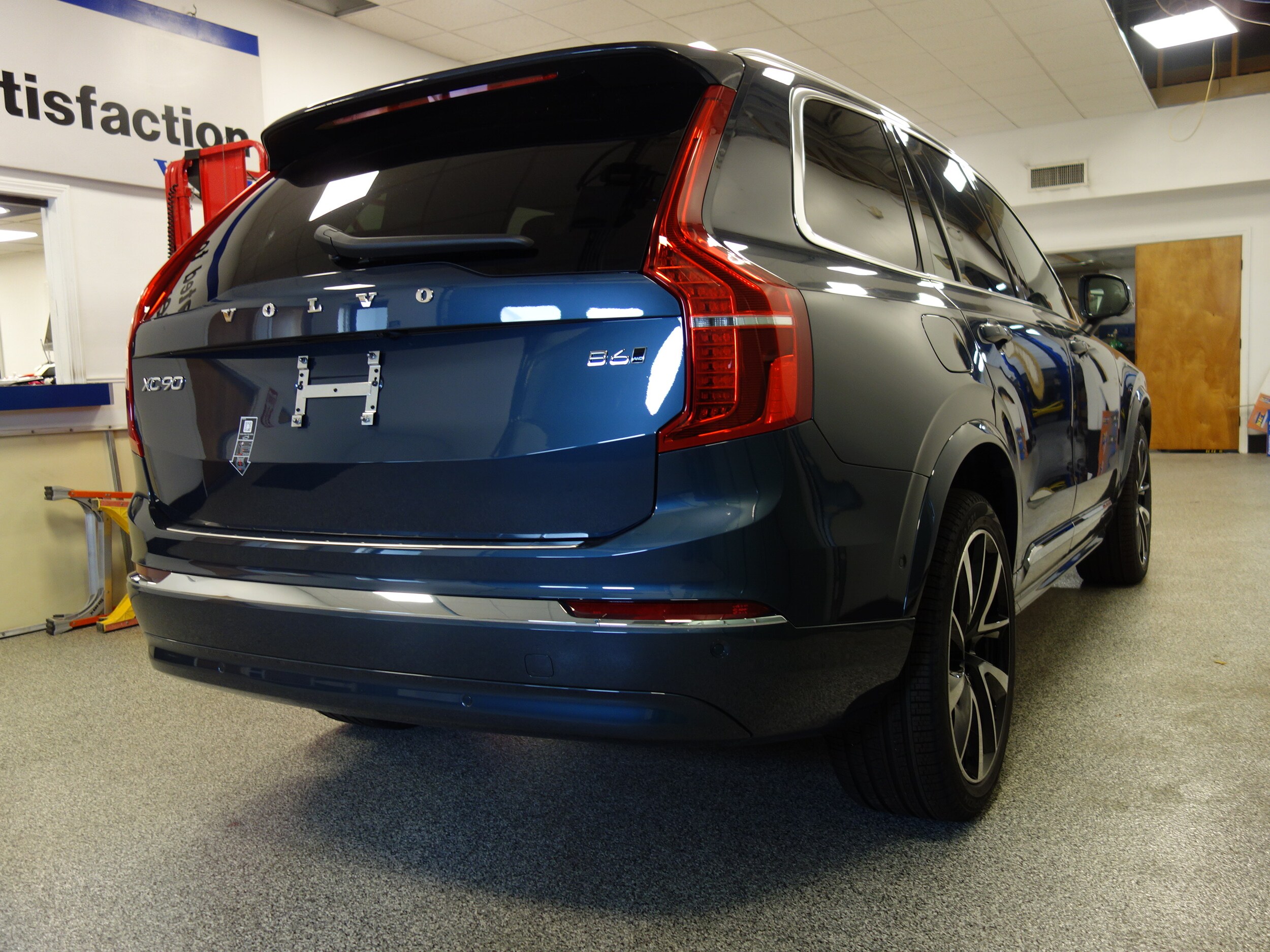 new 2025 Volvo XC90 car, priced at $69,450