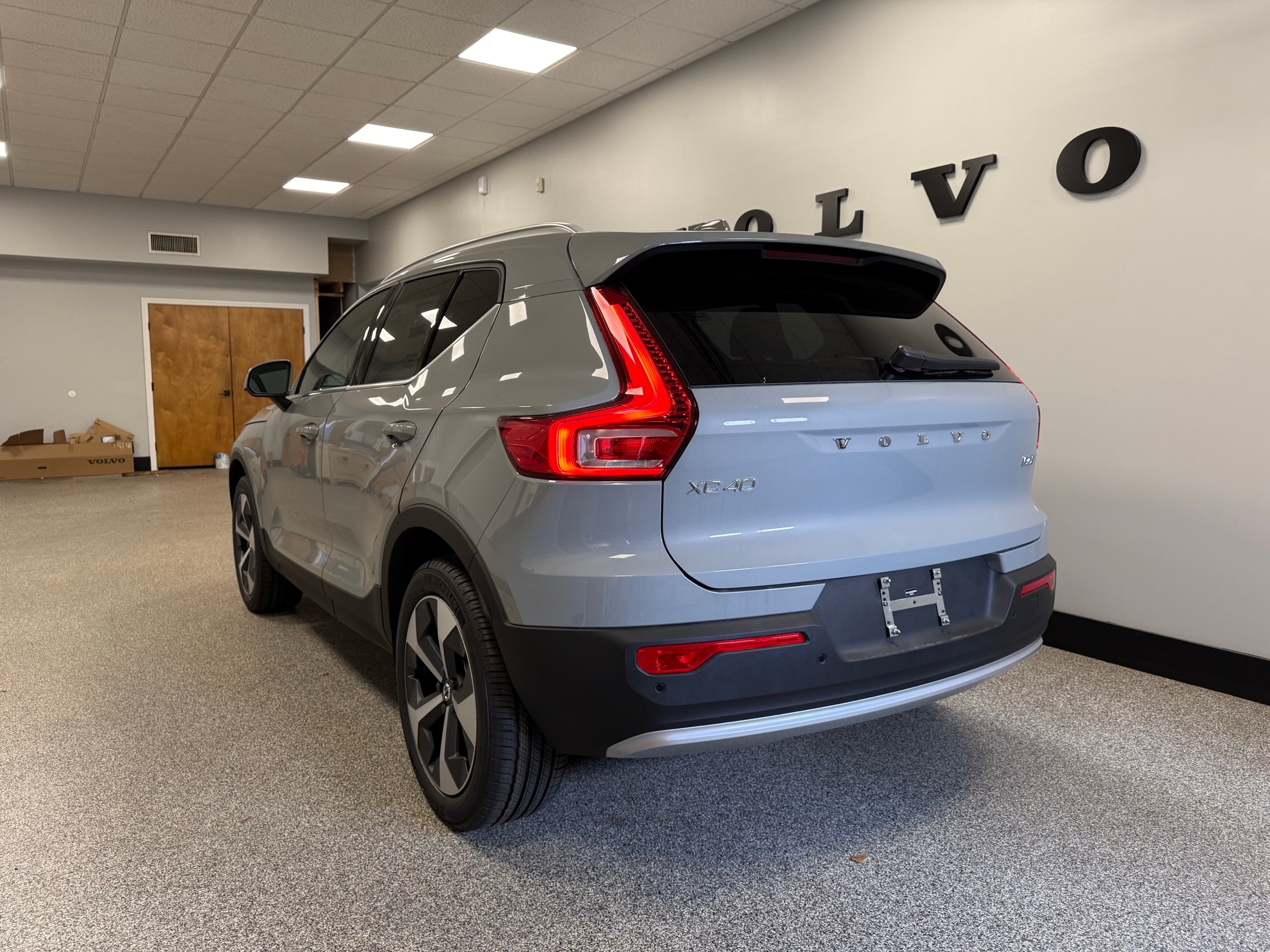 new 2025 Volvo XC40 car, priced at $46,035