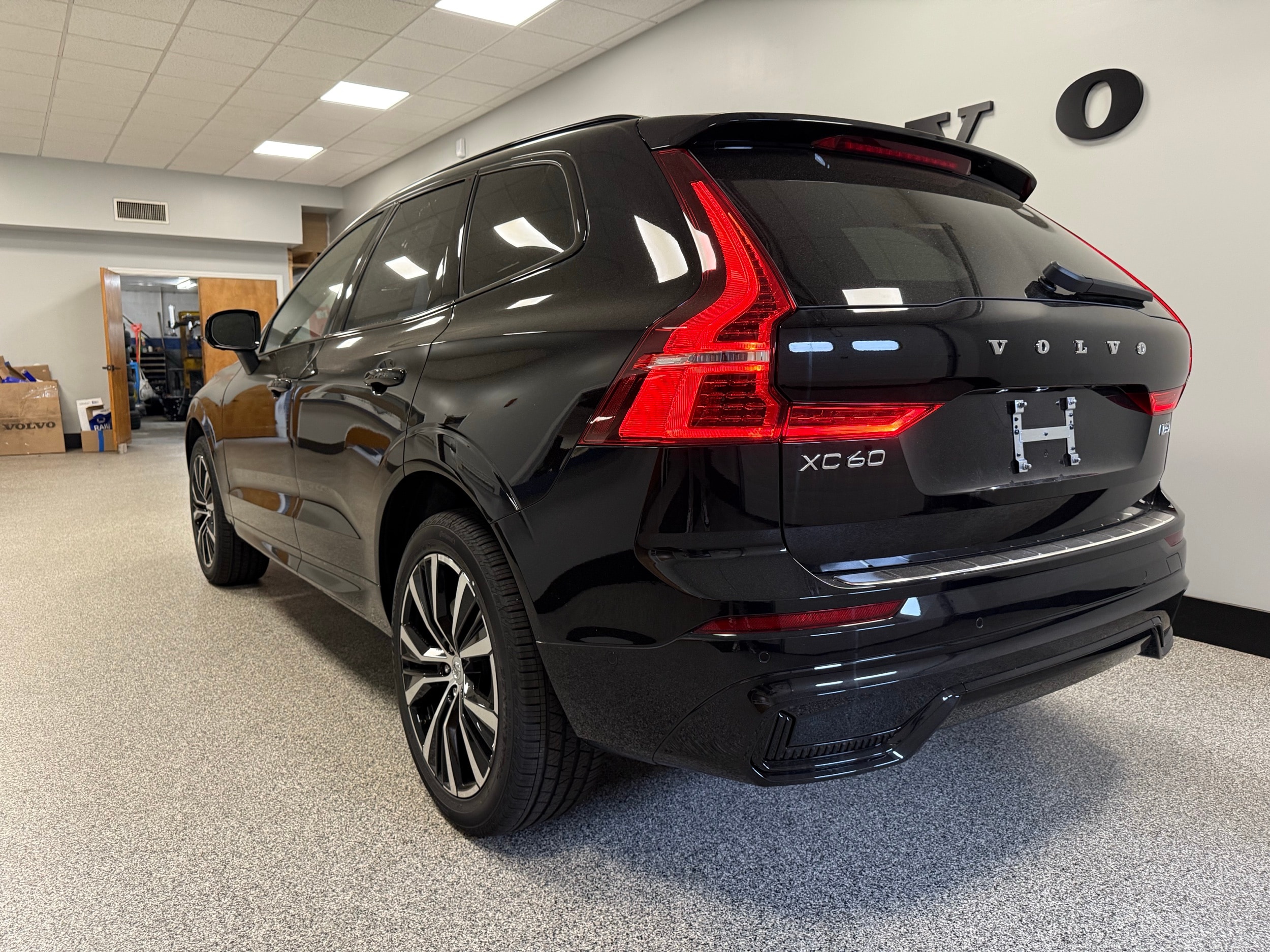 new 2025 Volvo XC60 car, priced at $55,360