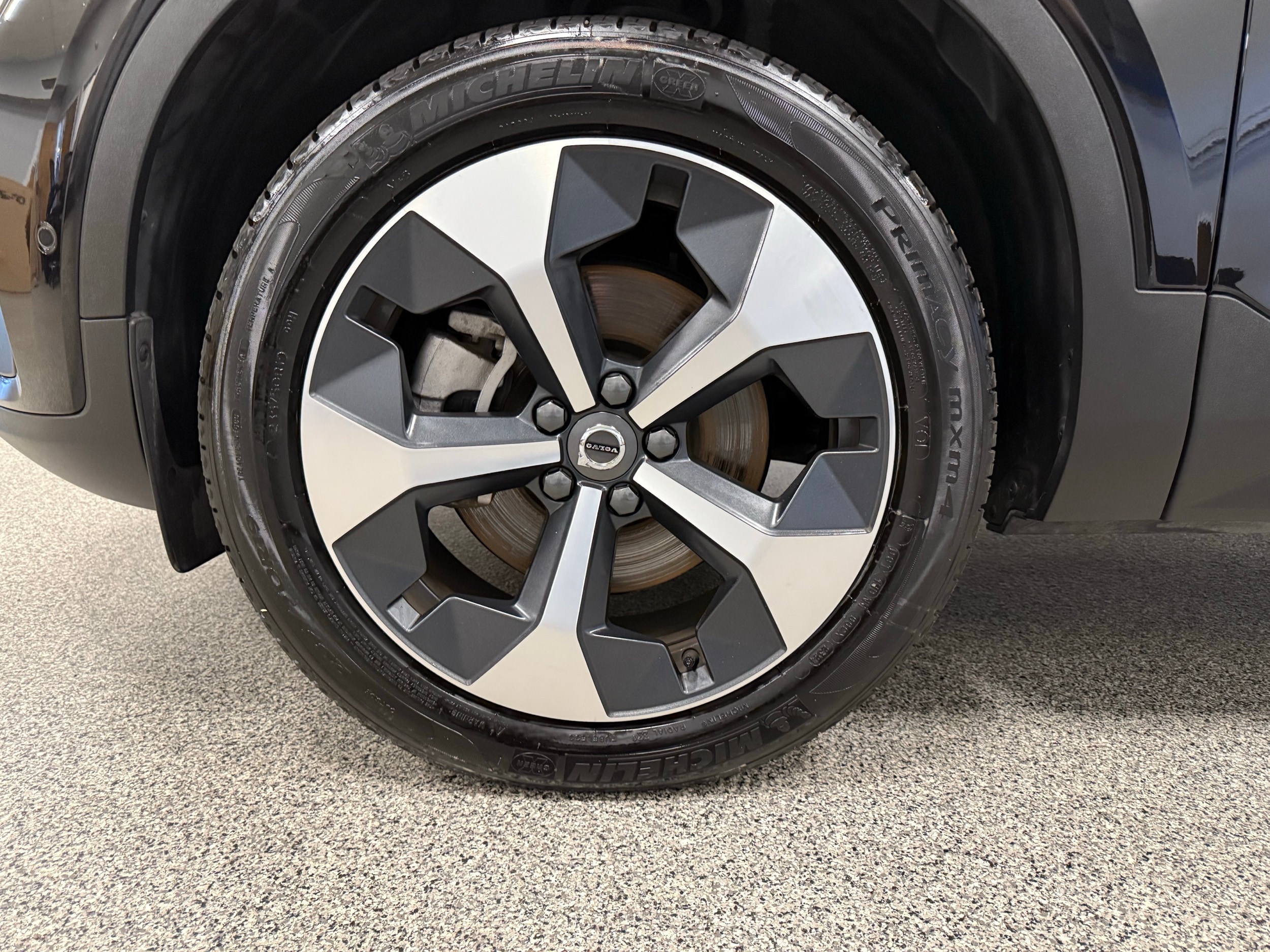used 2025 Volvo XC40 car, priced at $40,100