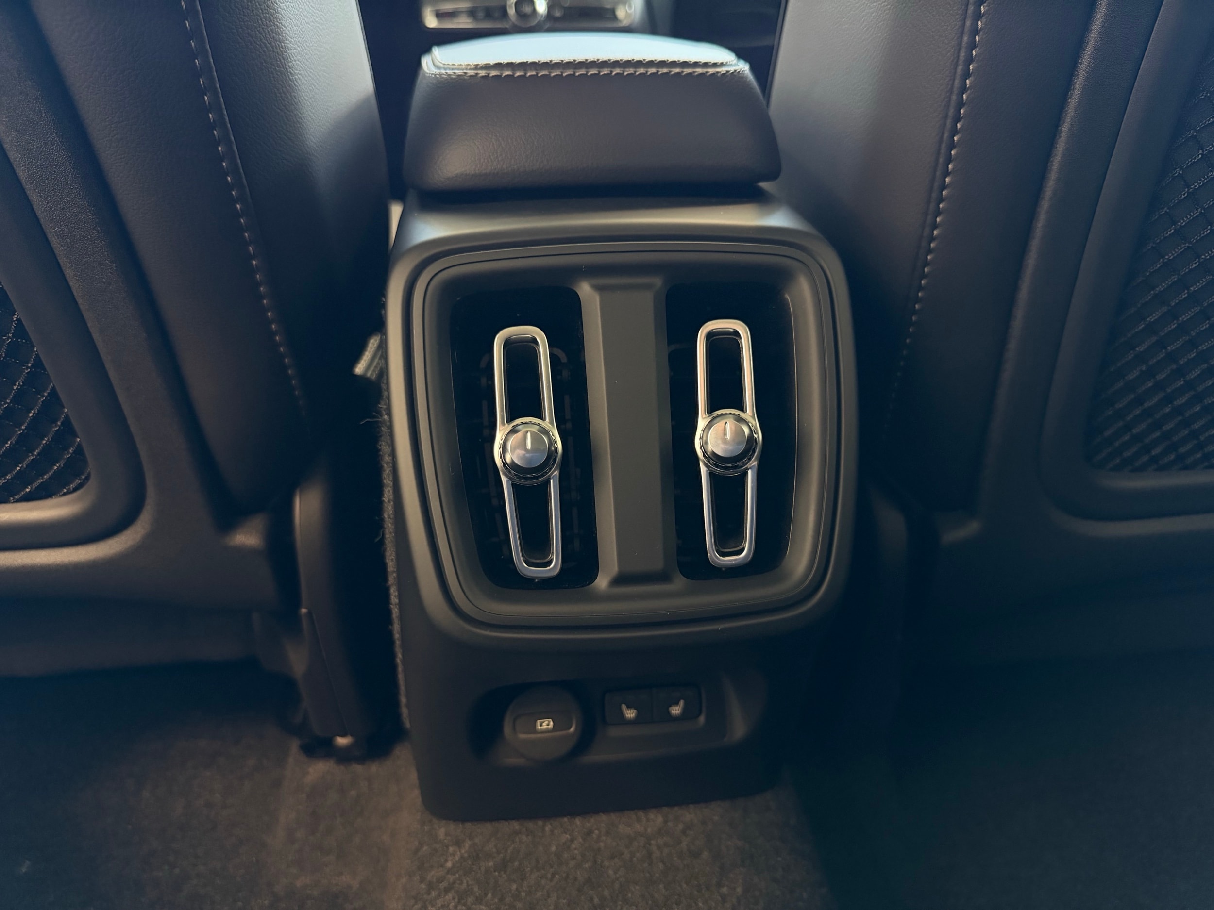 new 2026 Volvo XC40 car, priced at $50,150