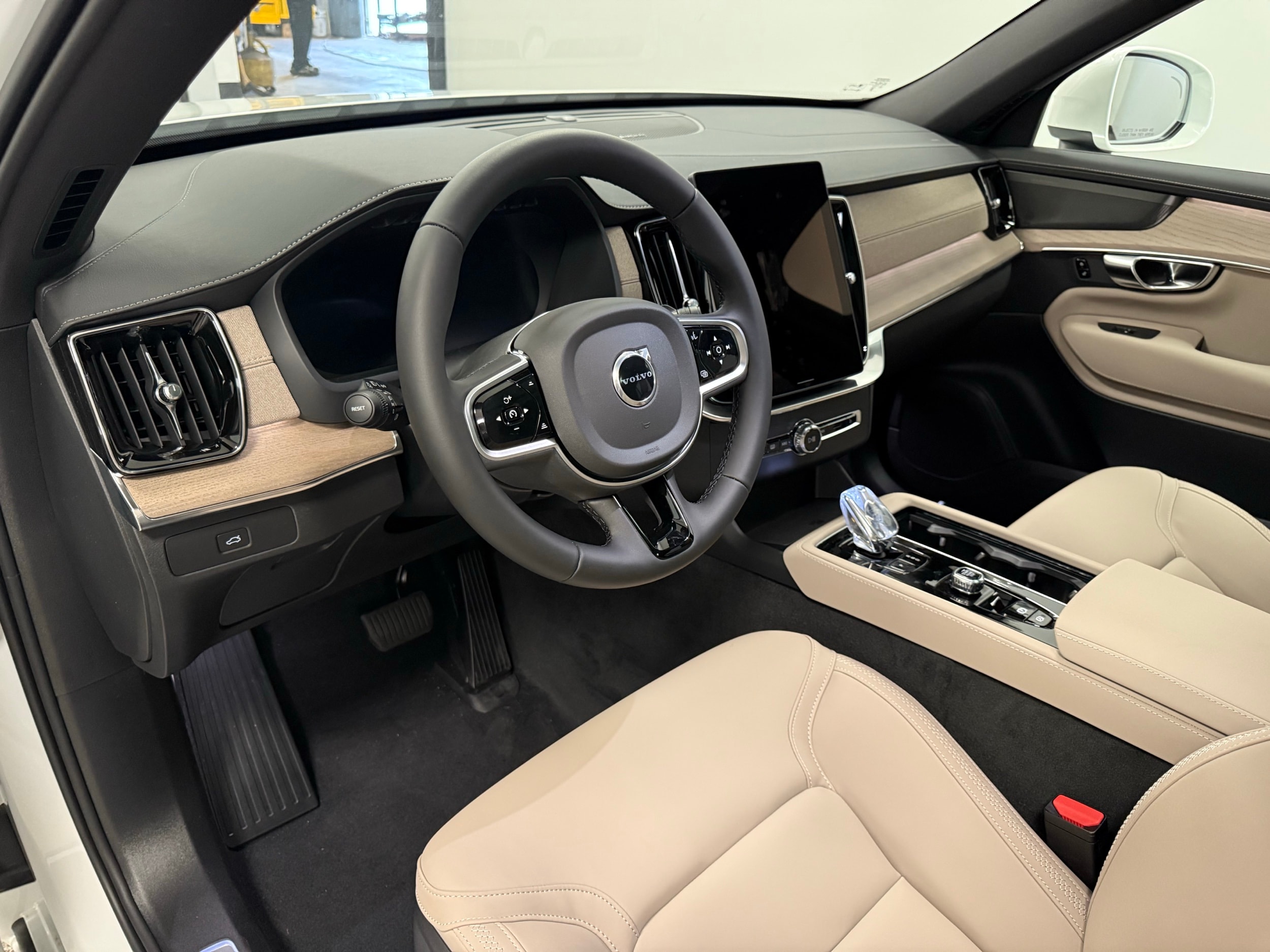 new 2026 Volvo XC90 car, priced at $71,825