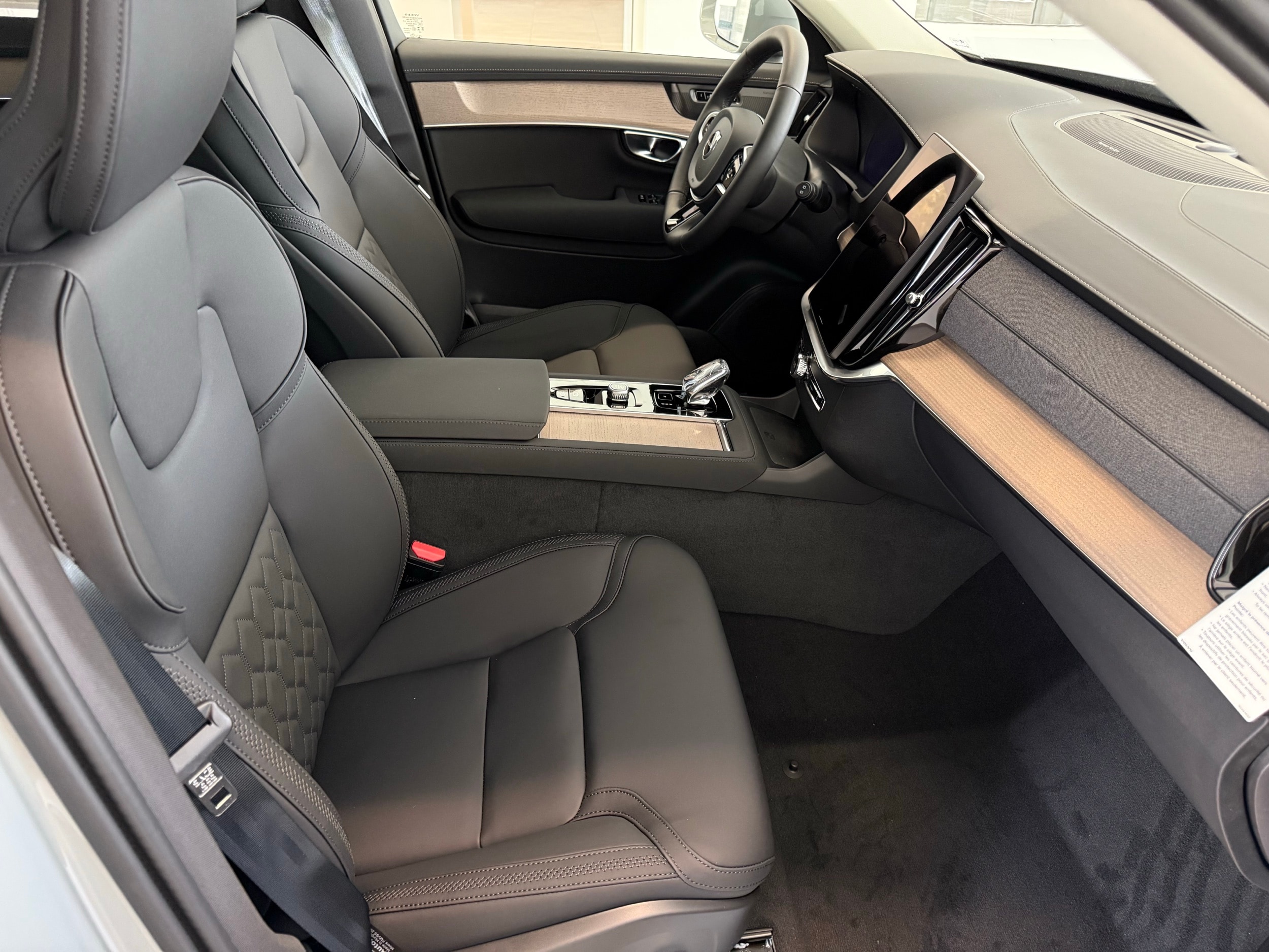 new 2026 Volvo XC90 car, priced at $71,825