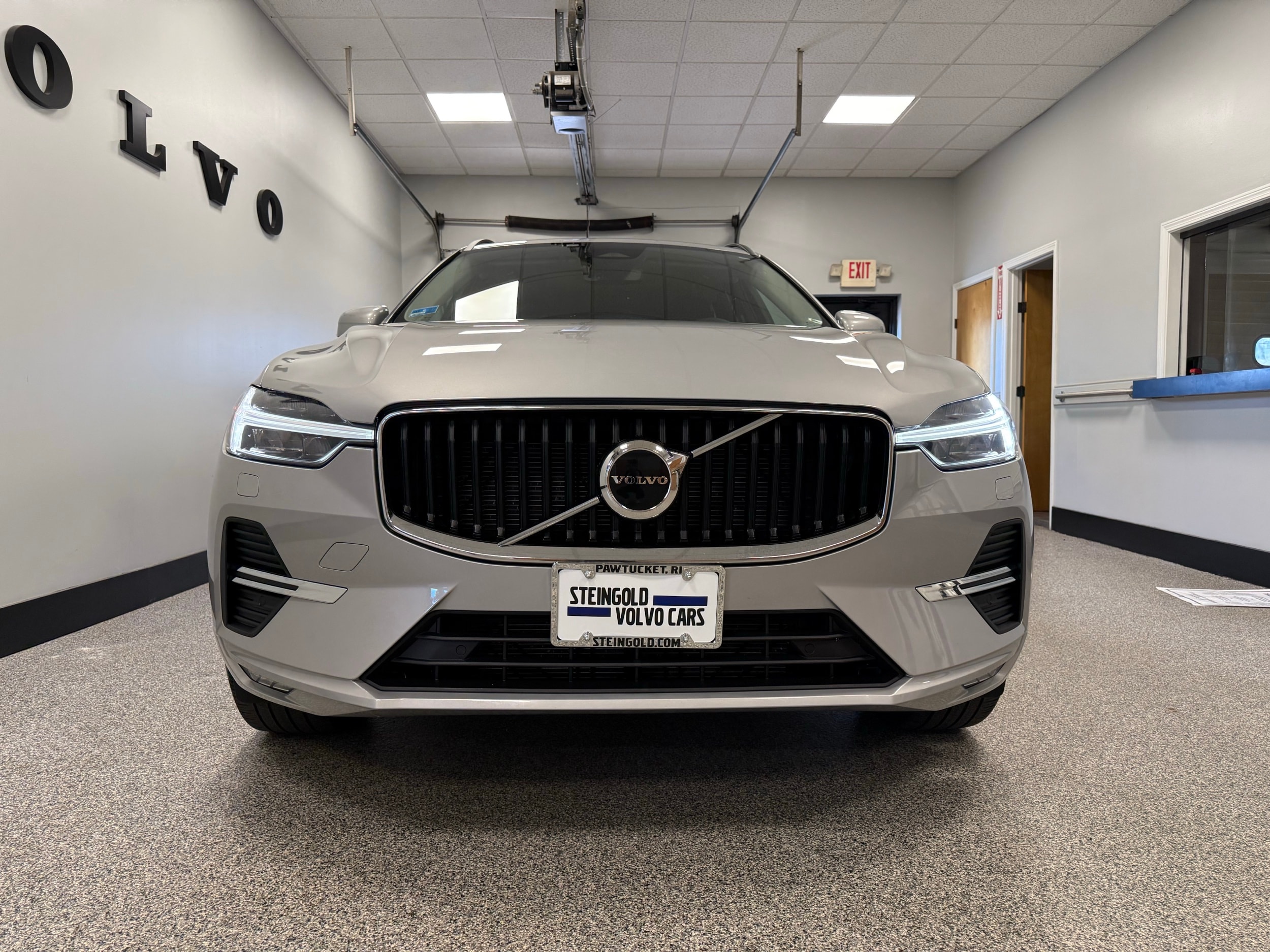 used 2023 Volvo XC60 car, priced at $37,500
