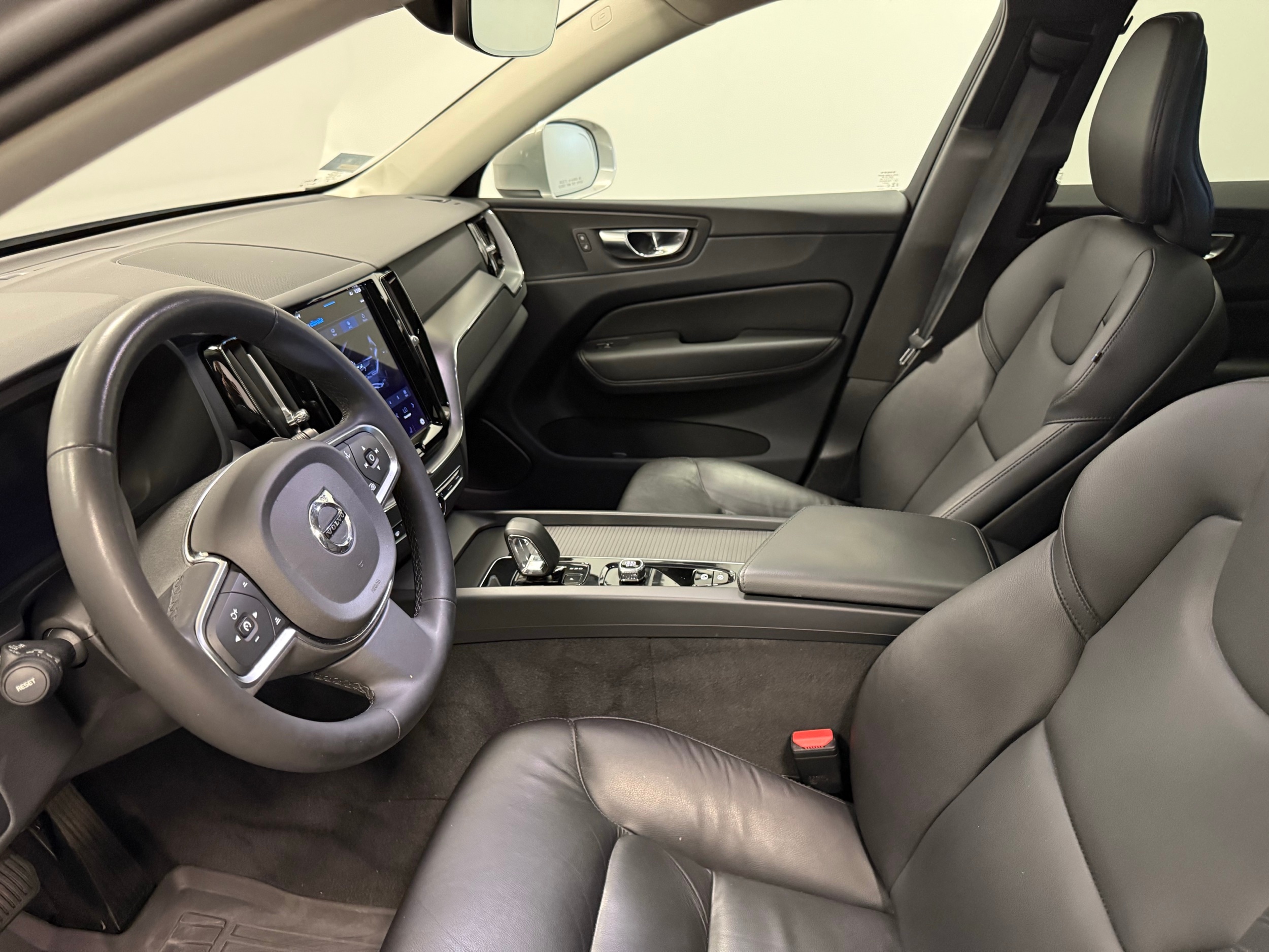 used 2023 Volvo XC60 car, priced at $37,500