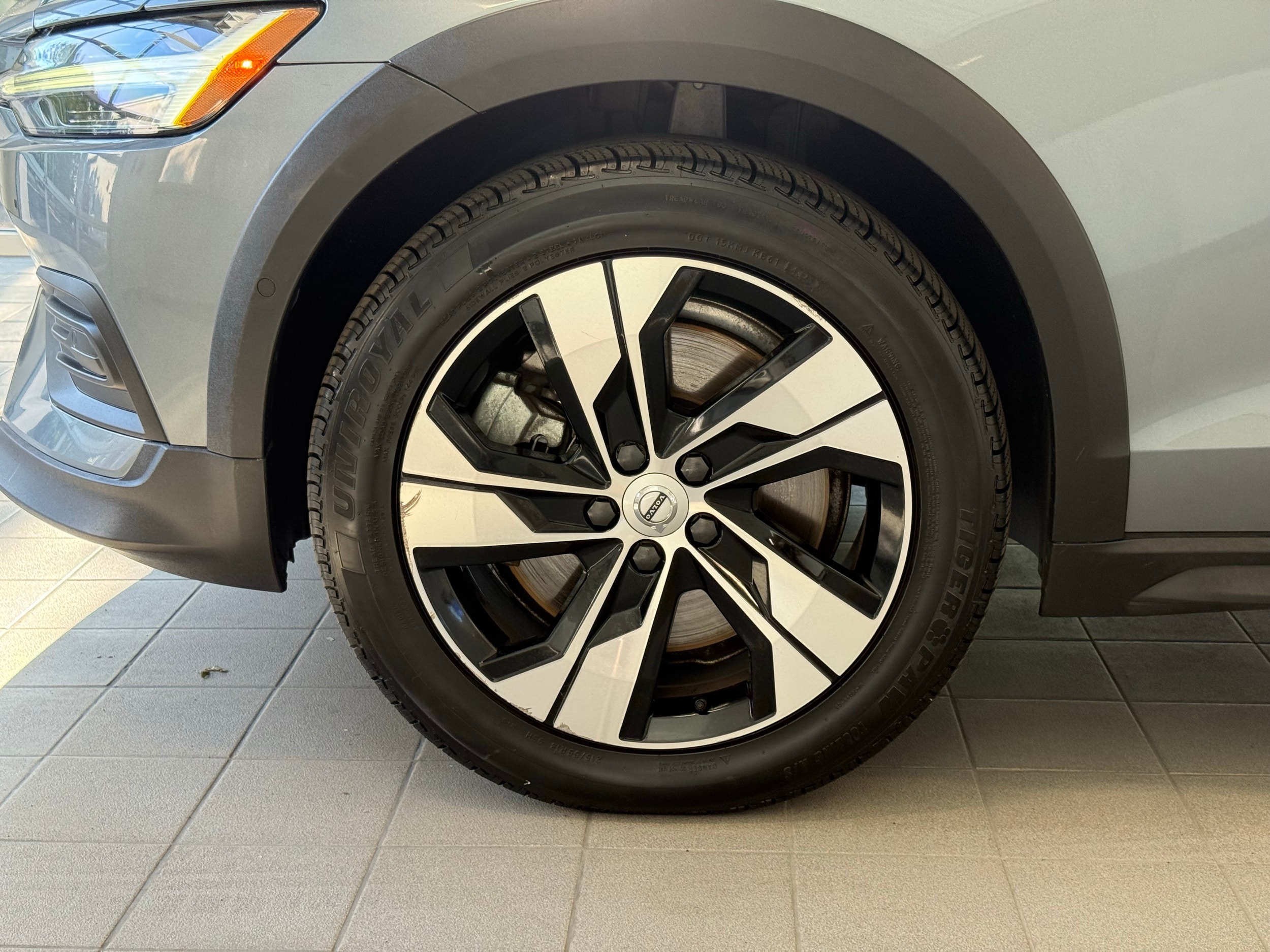 used 2020 Volvo V60 Cross Country car, priced at $31,500