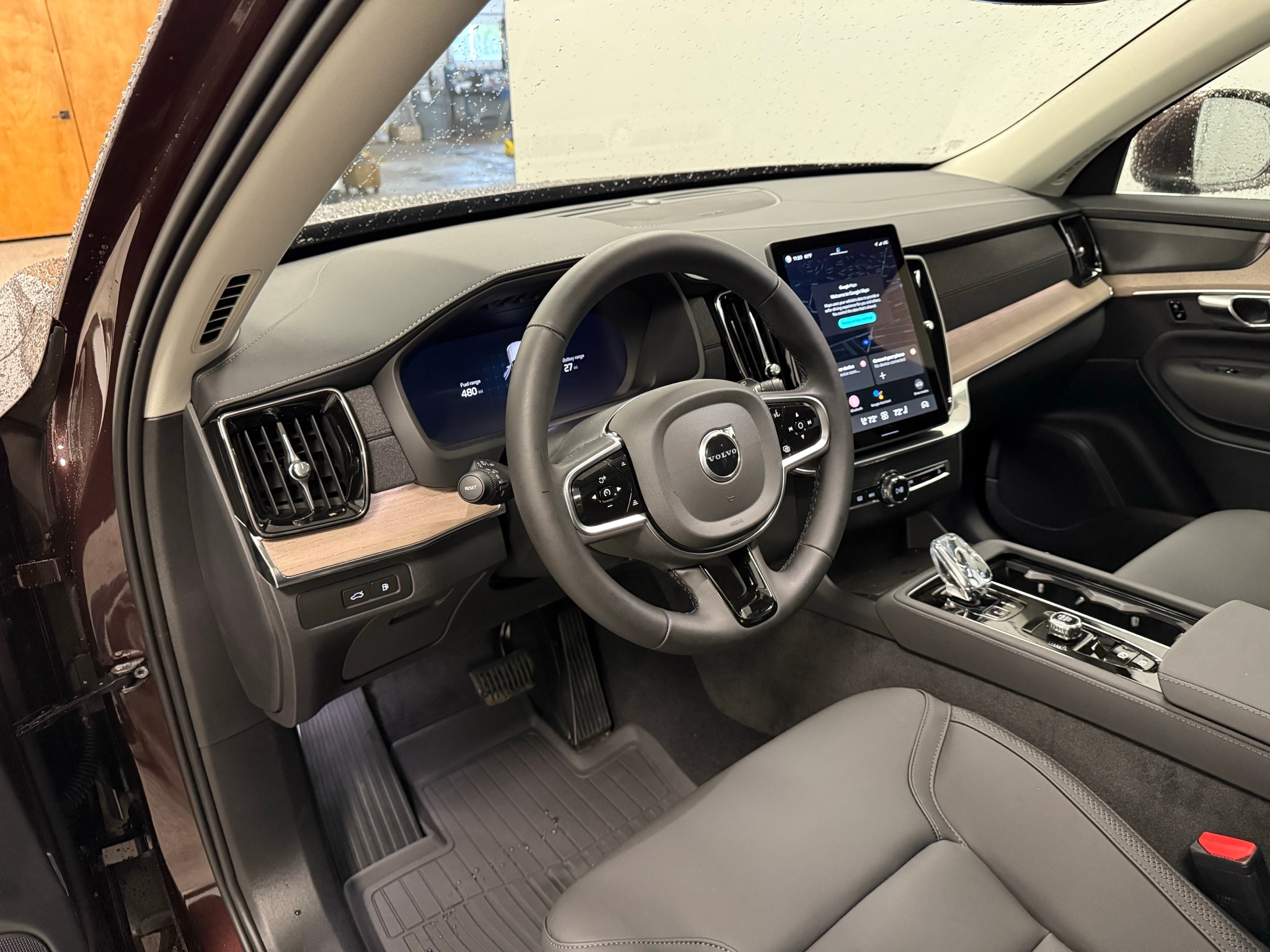 new 2025 Volvo XC90 plug-in hybrid car, priced at $79,195