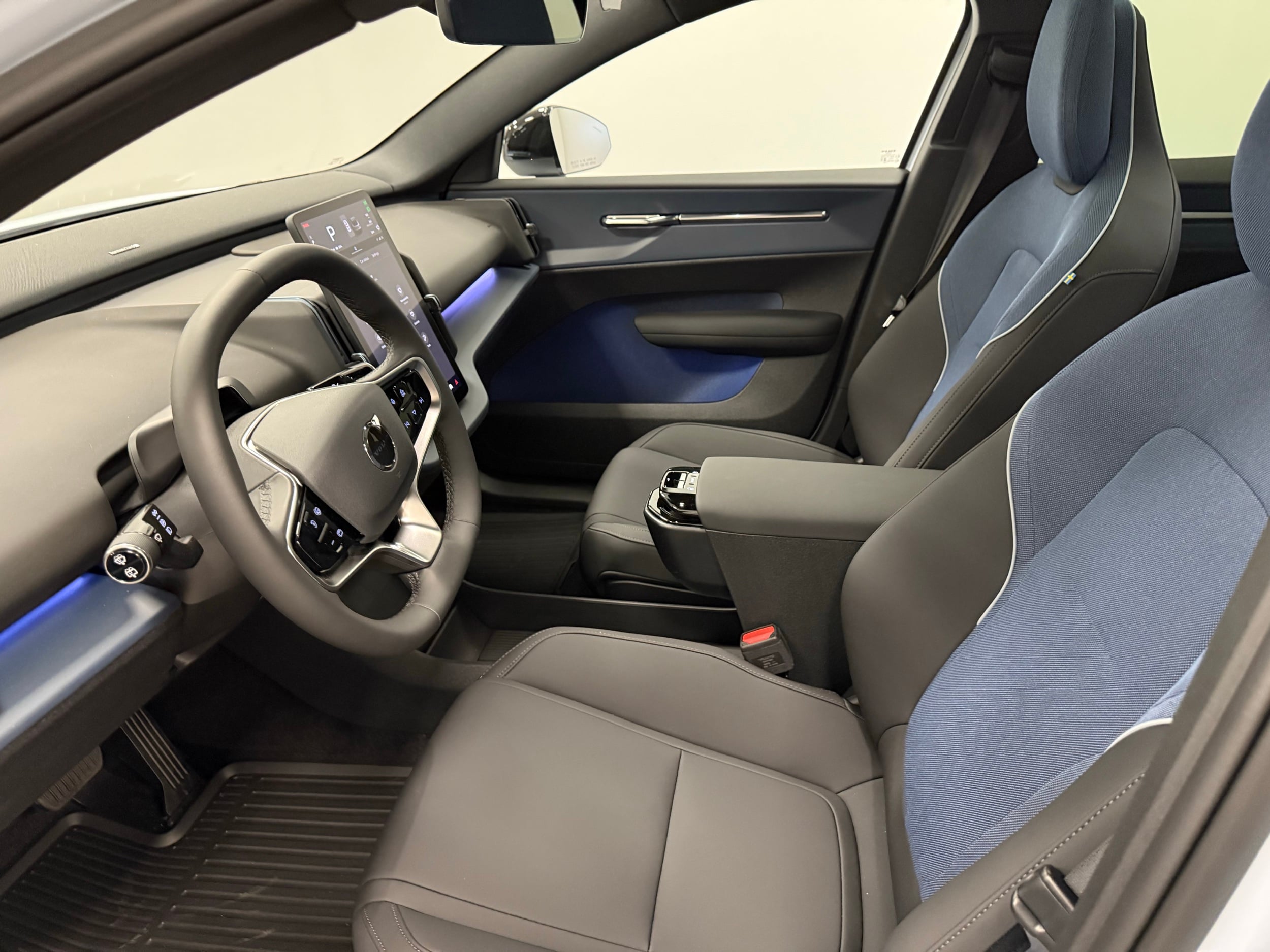 new 2025 Volvo EX30 car, priced at $47,625