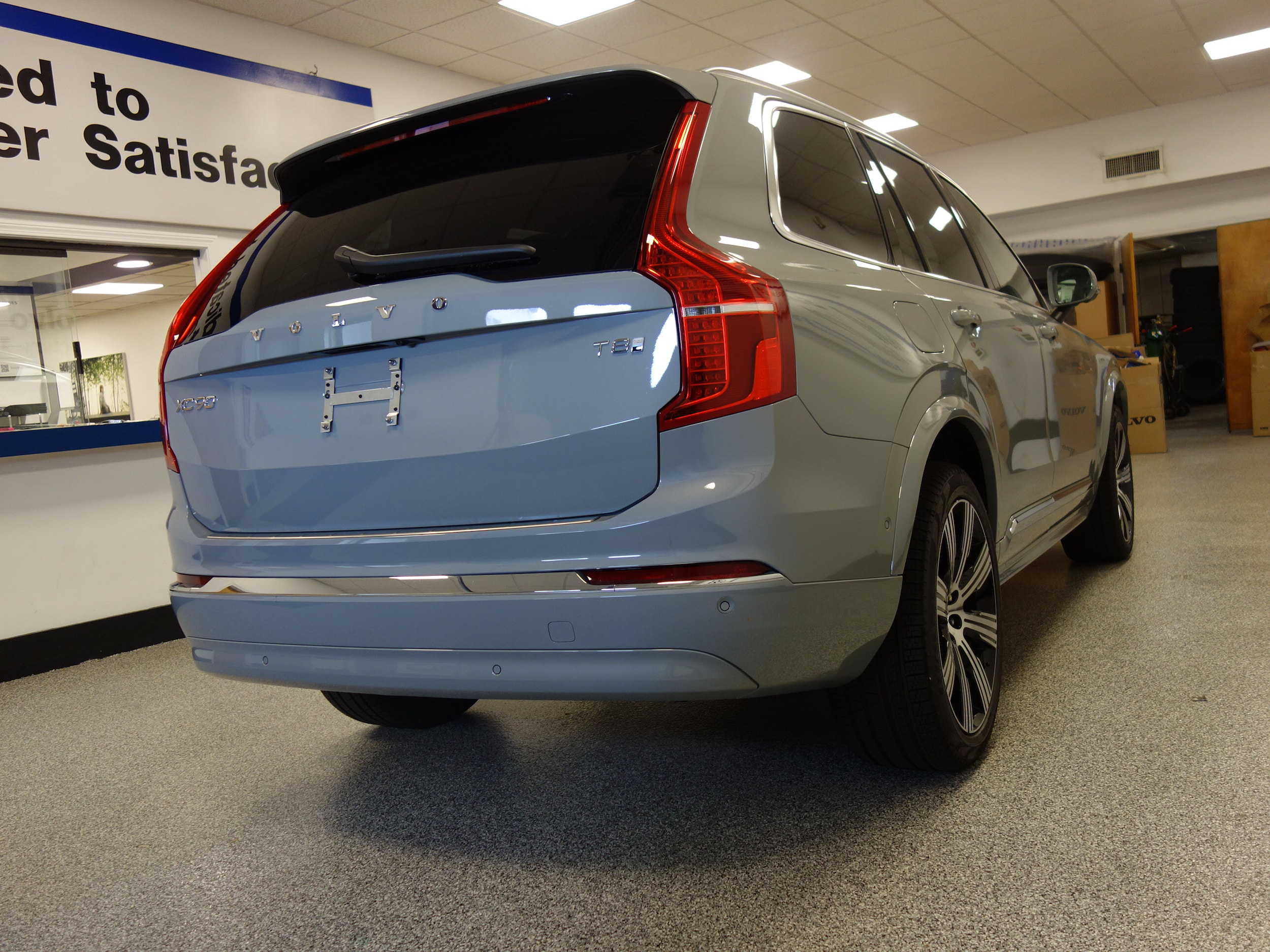 new 2025 Volvo XC90 plug-in hybrid car, priced at $78,950