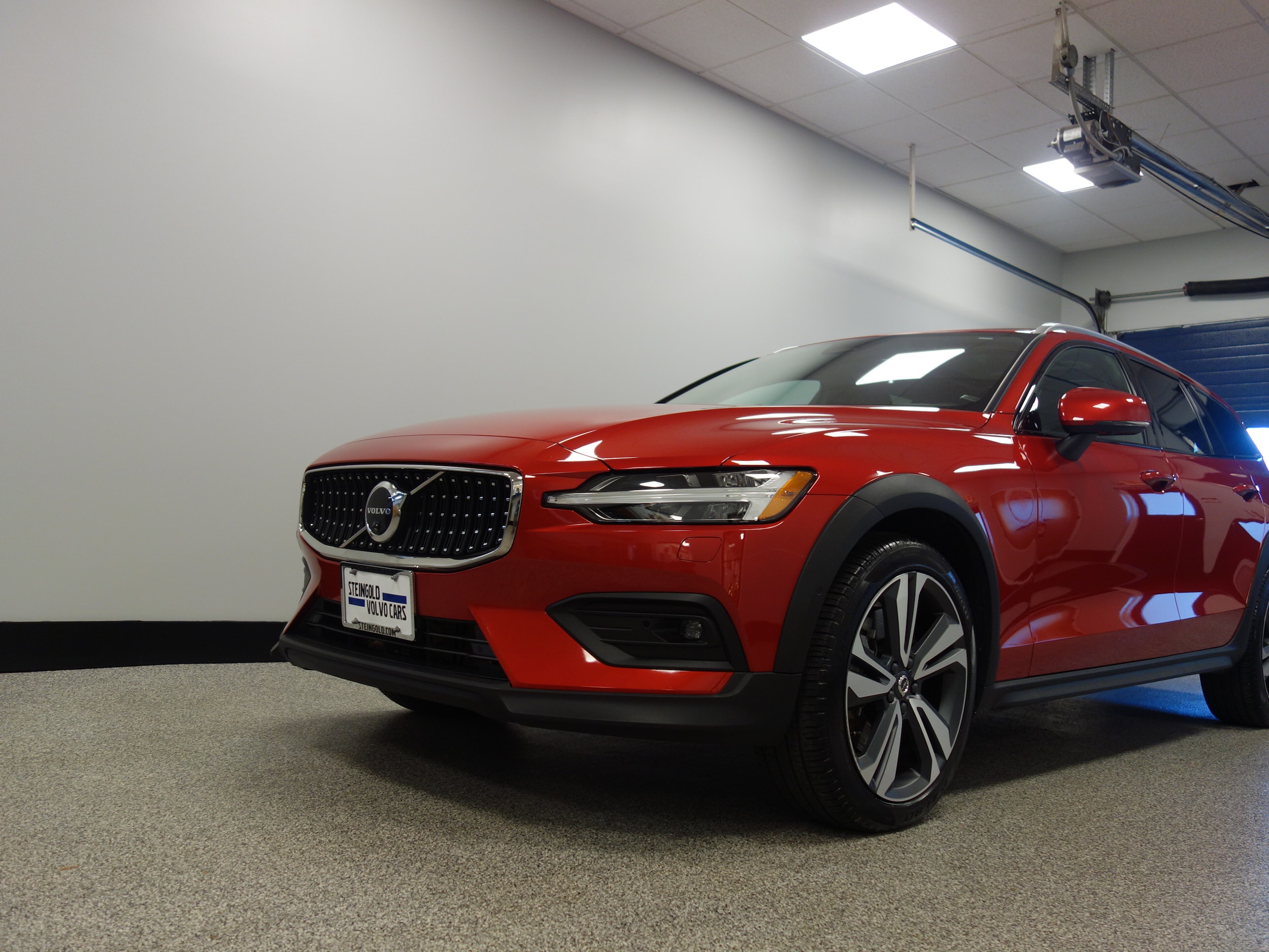 used 2024 Volvo V60 Cross Country car, priced at $43,900