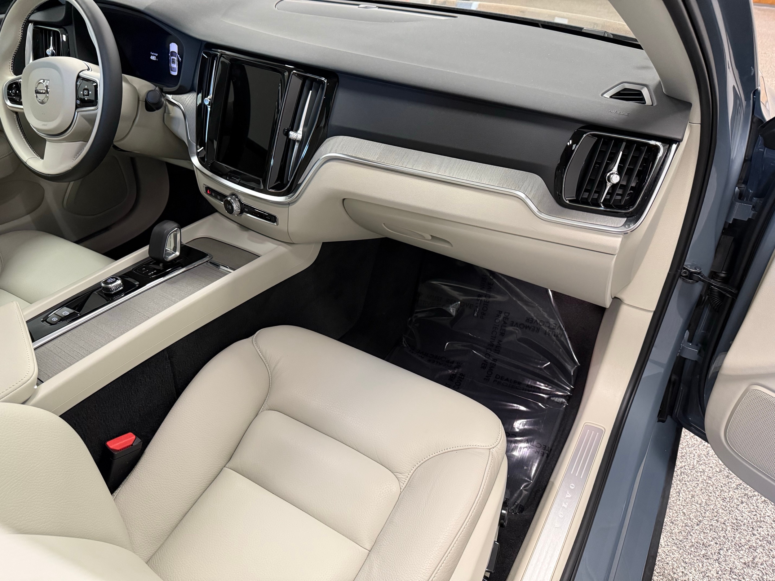 used 2023 Volvo S60 car, priced at $38,500