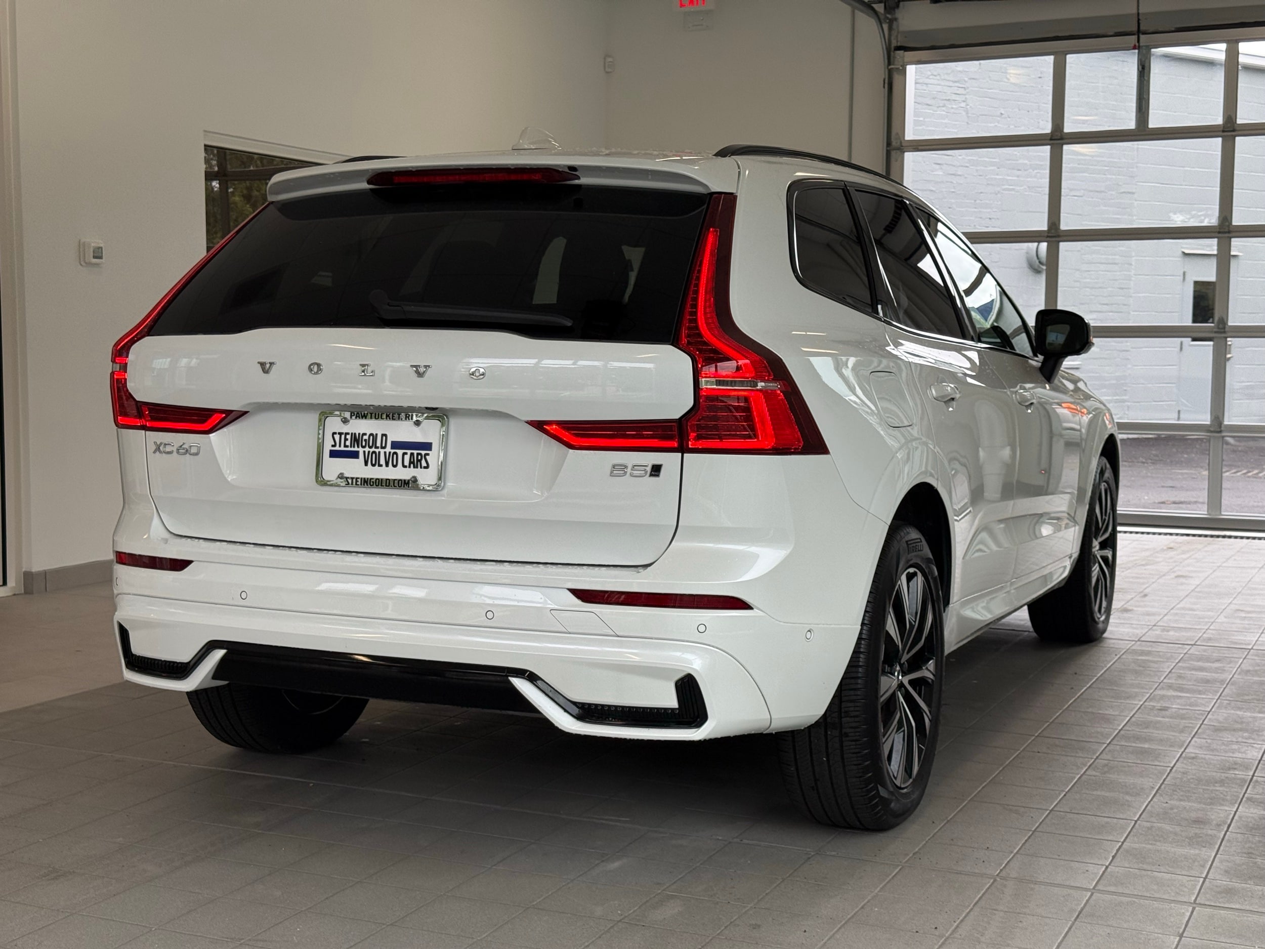 used 2025 Volvo XC60 car, priced at $46,900