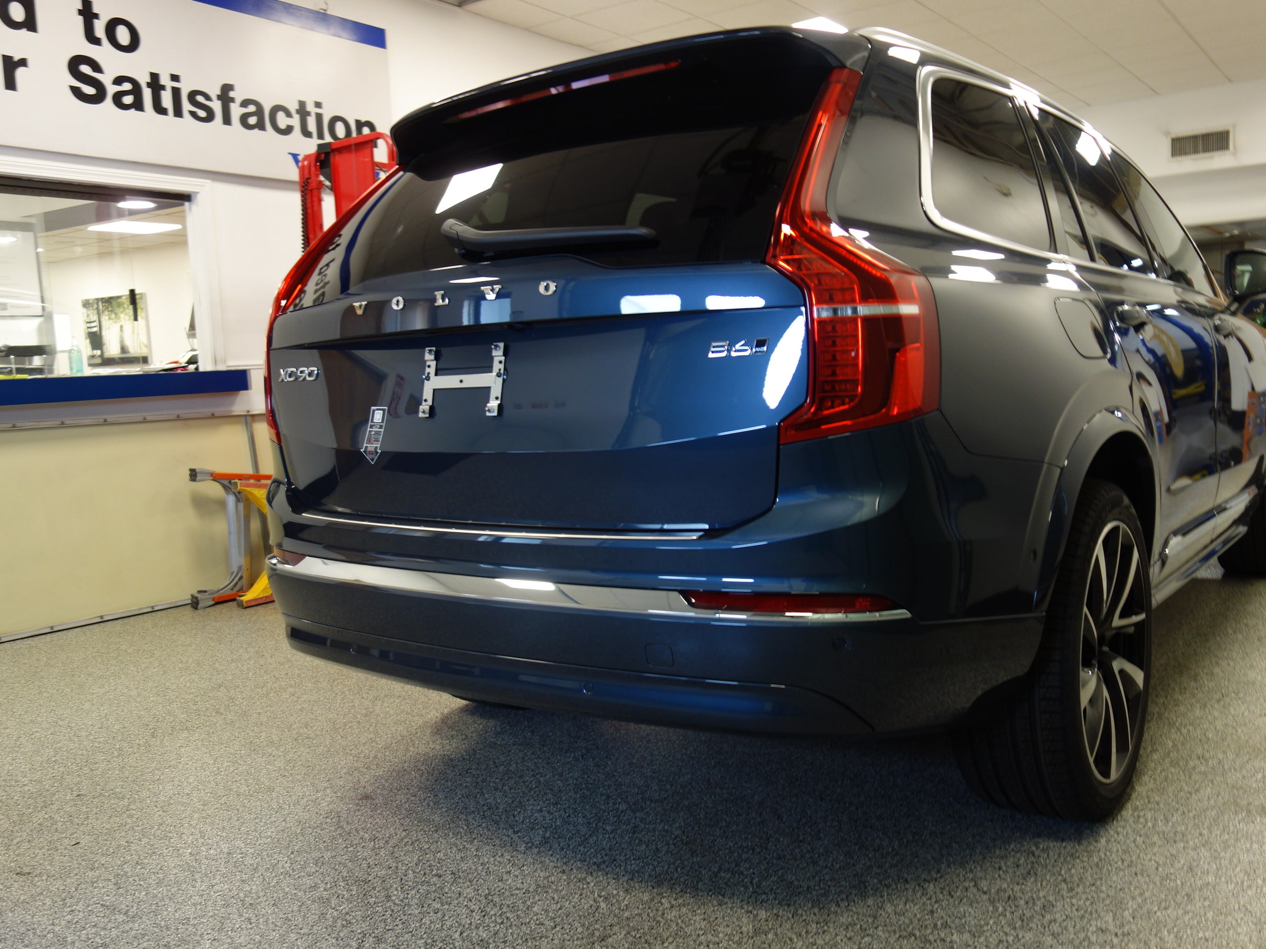 new 2025 Volvo XC90 car, priced at $69,450