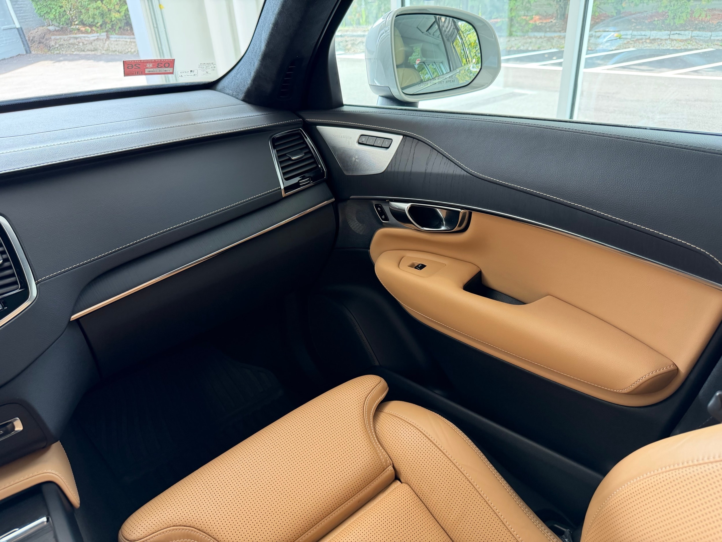 used 2021 Volvo XC90 car, priced at $38,400