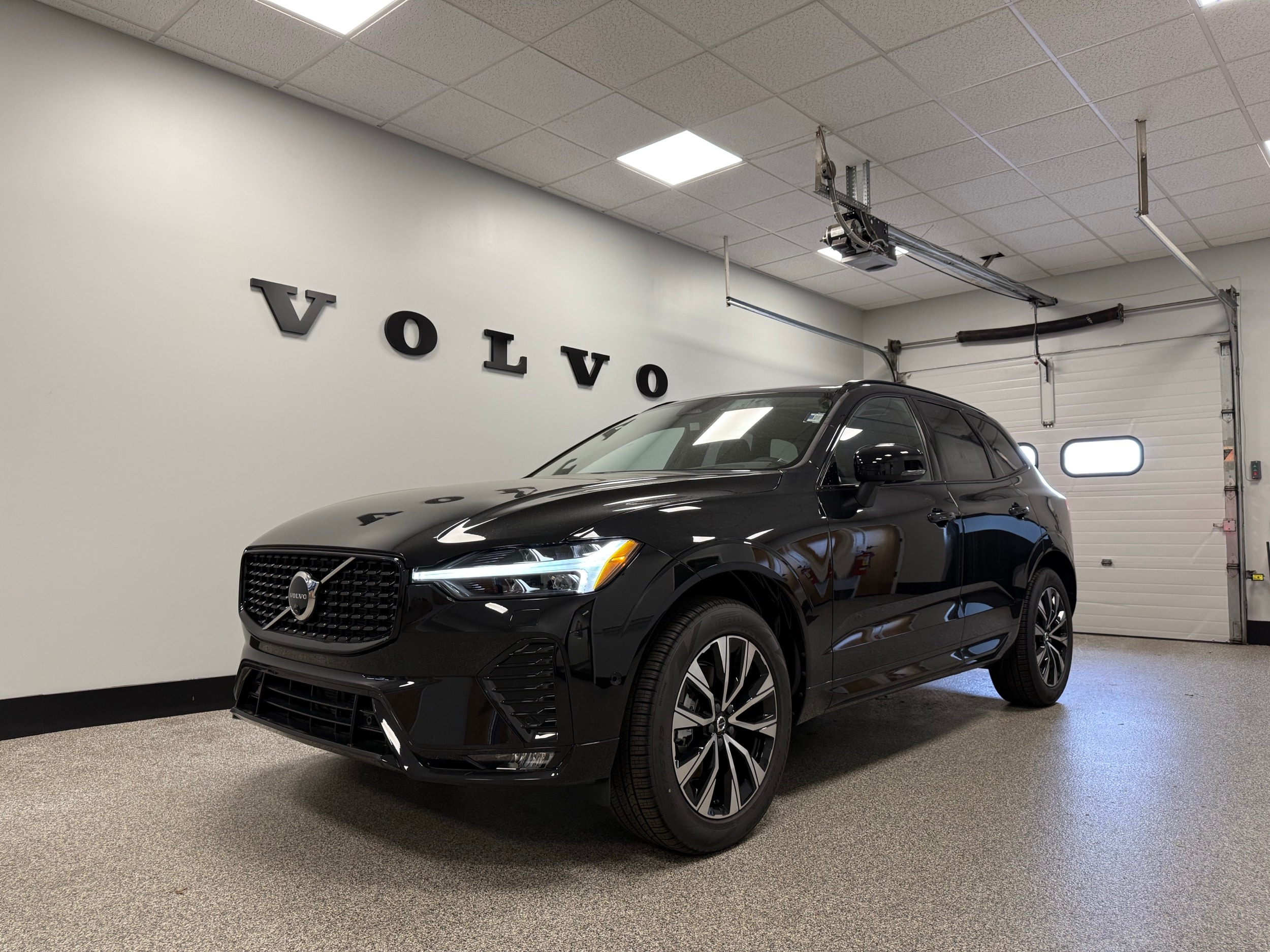 new 2025 Volvo XC60 car, priced at $55,920