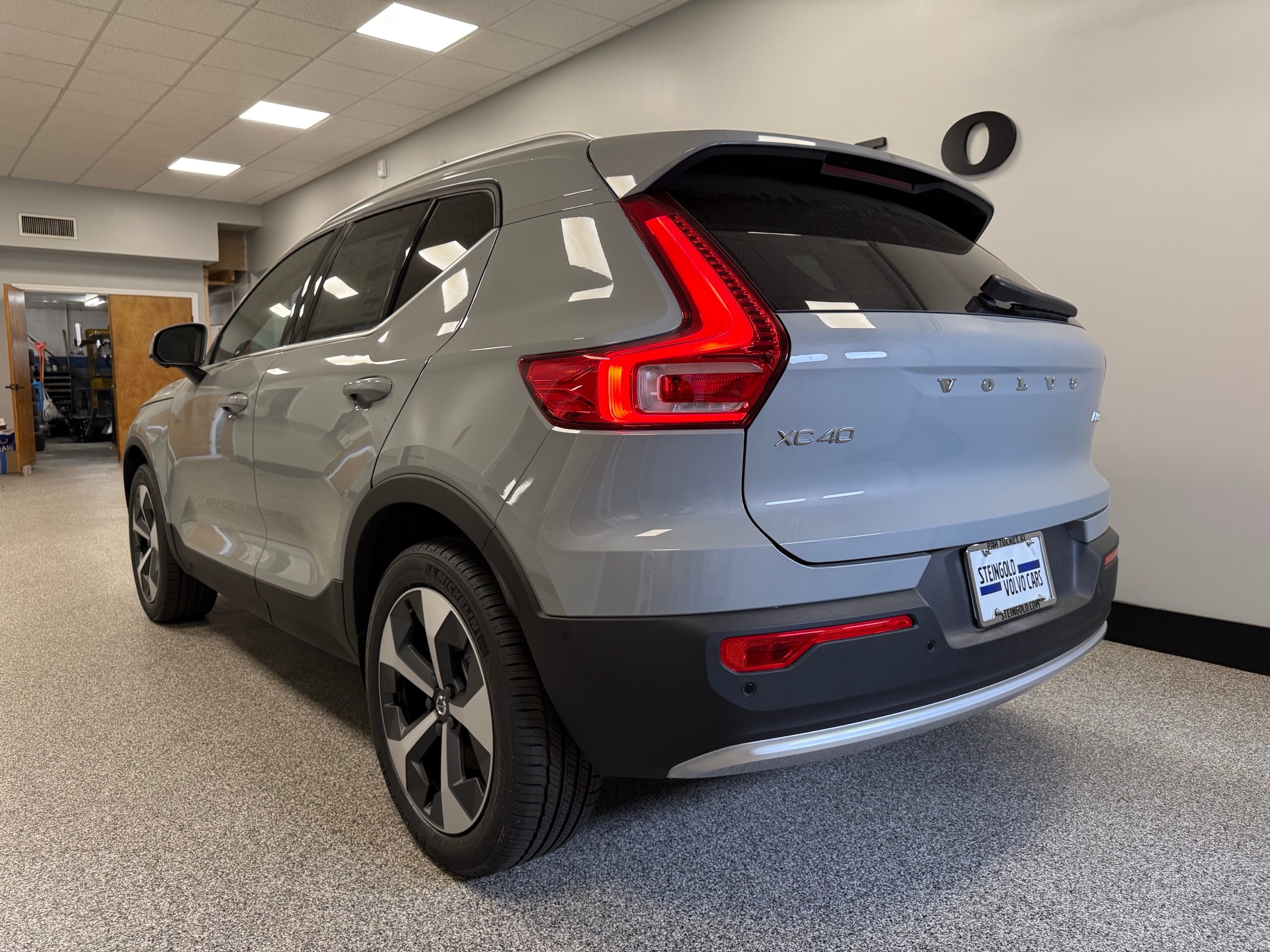 new 2025 Volvo XC40 car, priced at $48,335