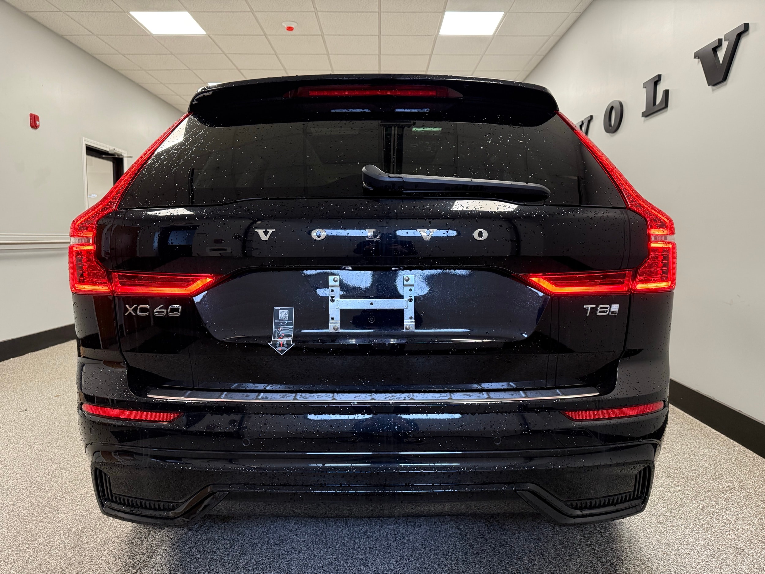 new 2025 Volvo XC60 plug-in hybrid car, priced at $66,235
