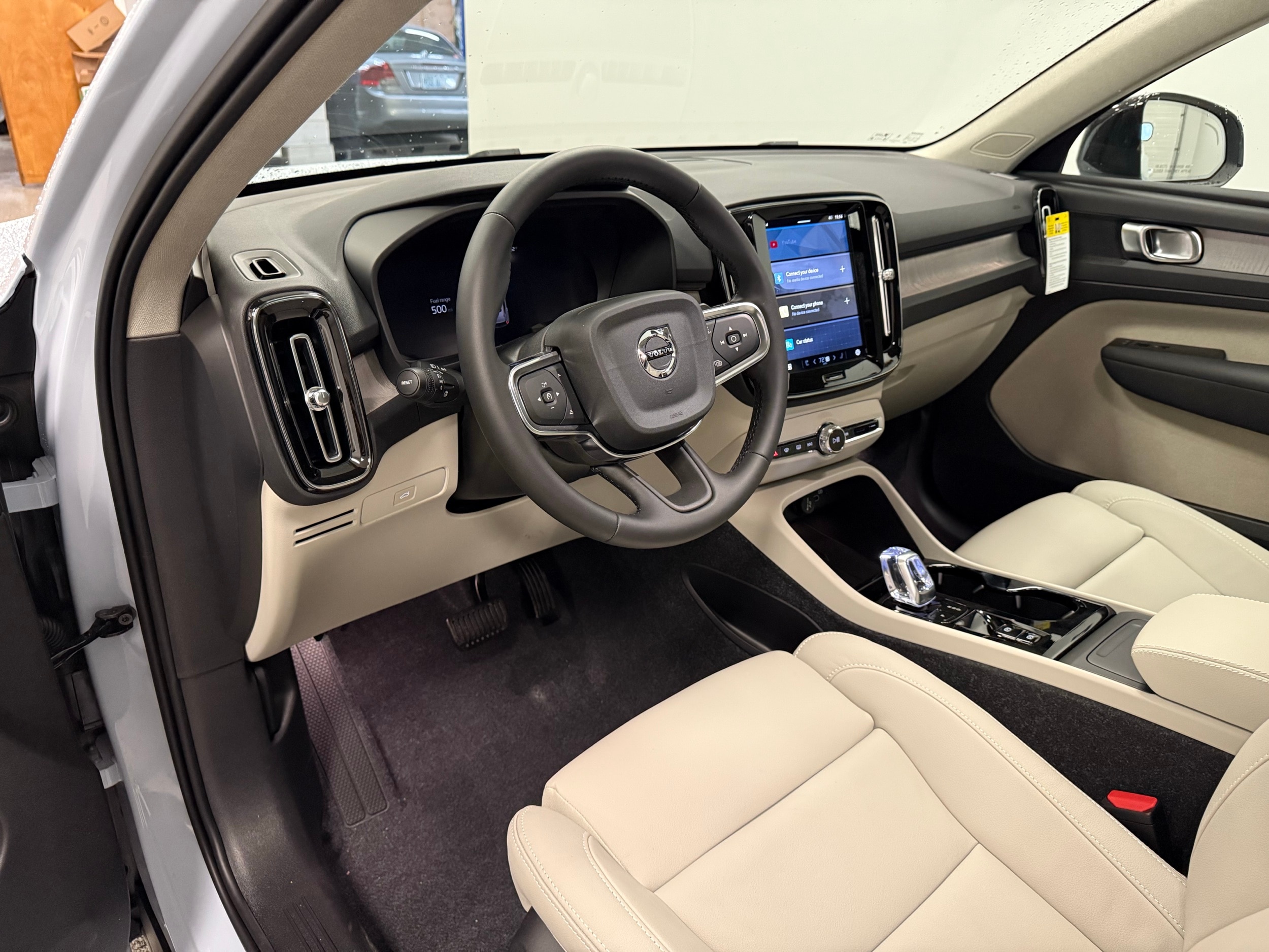 new 2025 Volvo XC40 car, priced at $48,335
