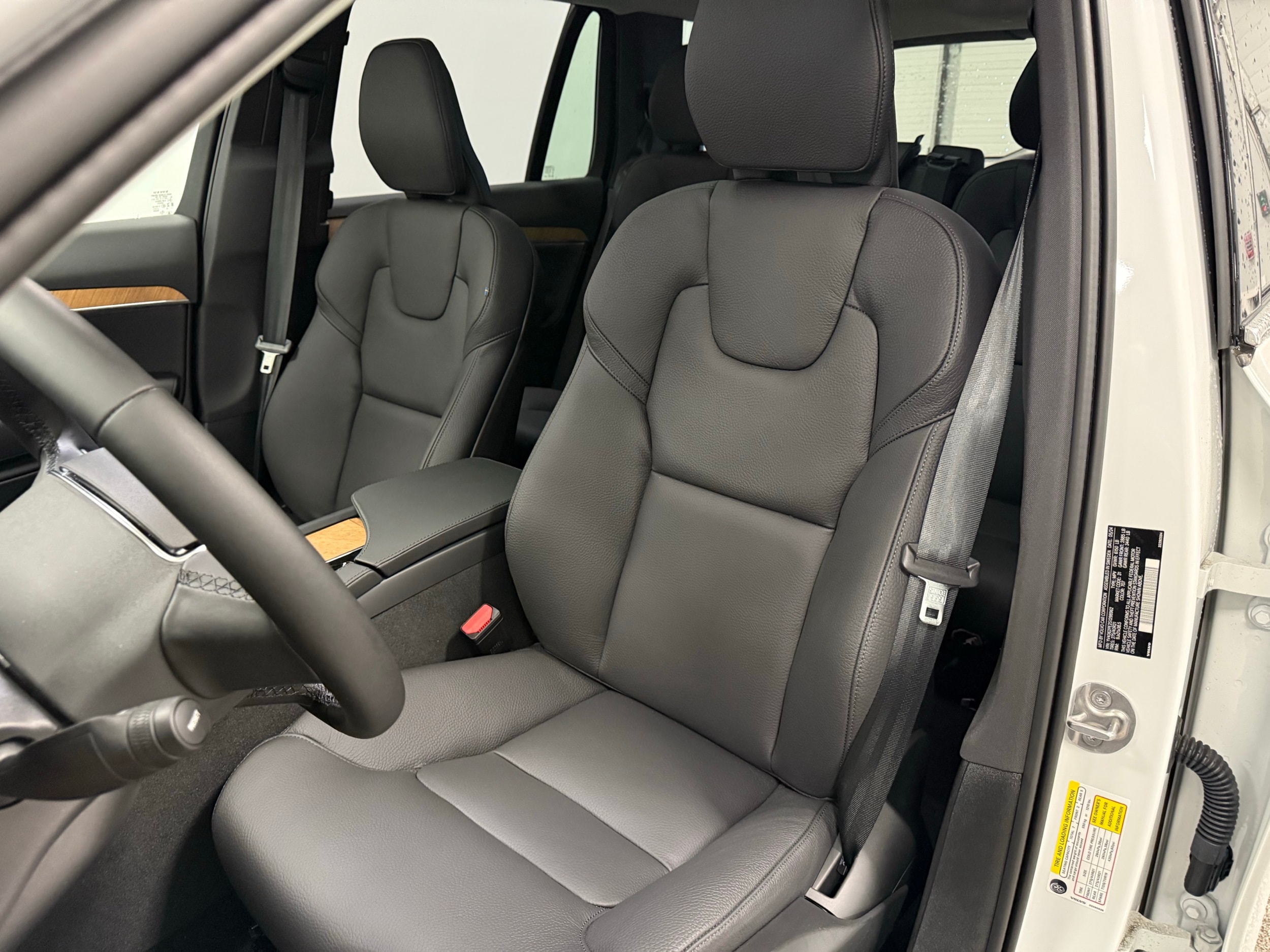 new 2025 Volvo XC90 car, priced at $68,455