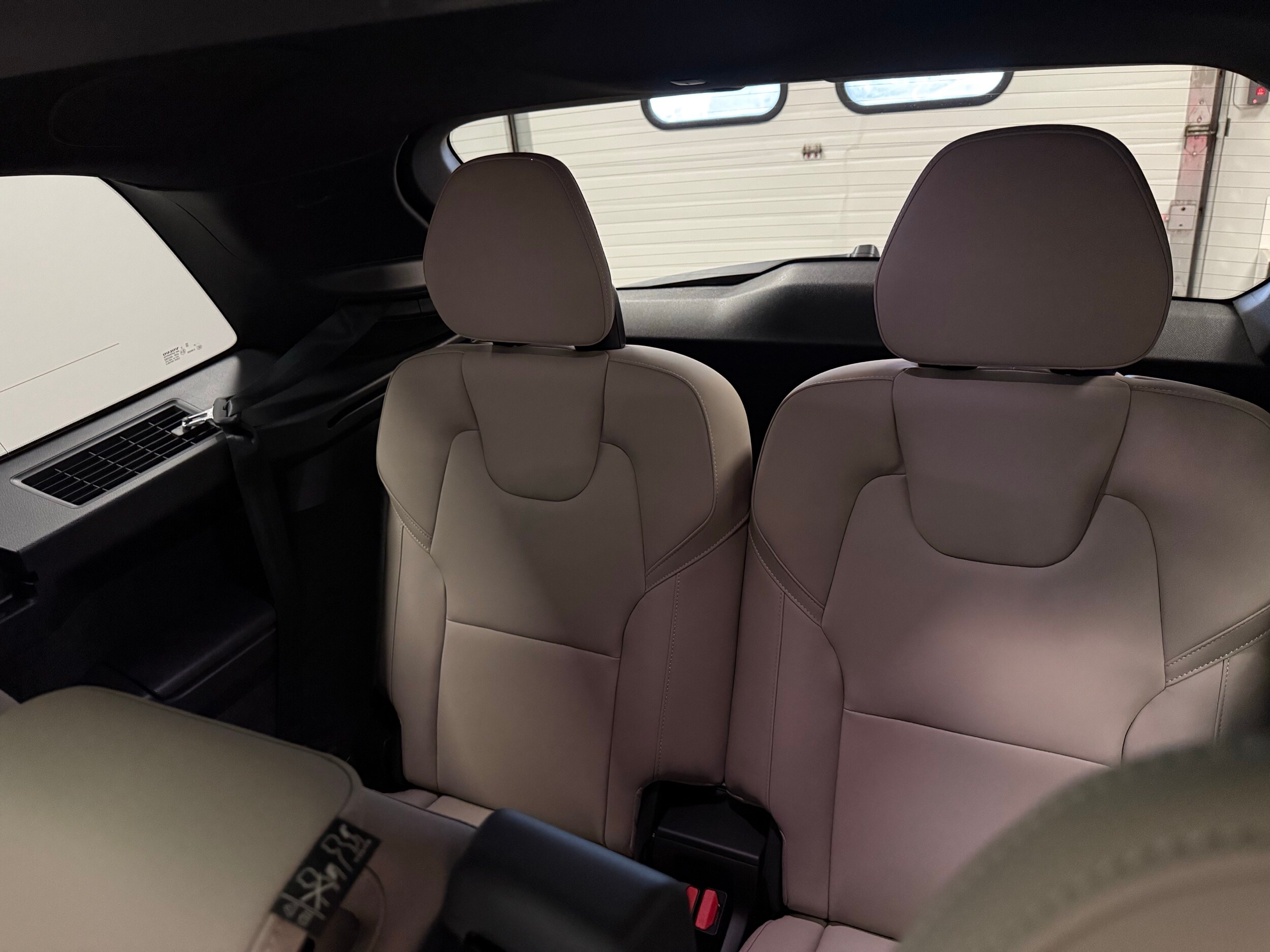 new 2025 Volvo XC90 plug-in hybrid car, priced at $78,805