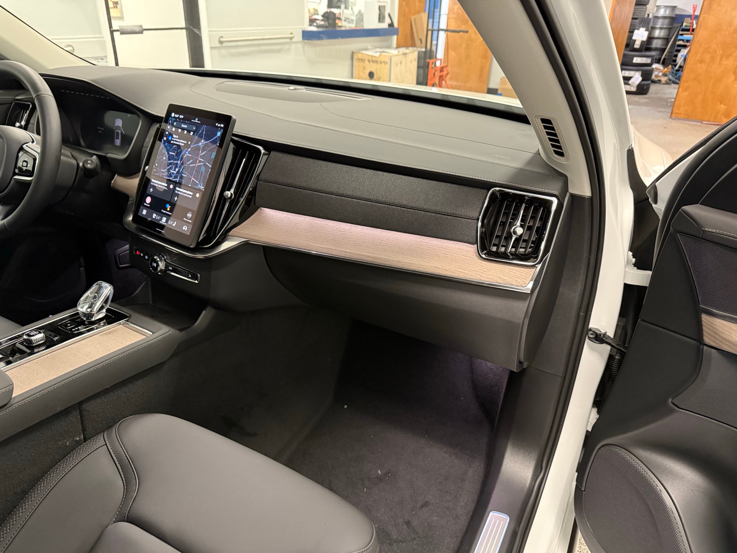 new 2025 Volvo XC90 car, priced at $61,795