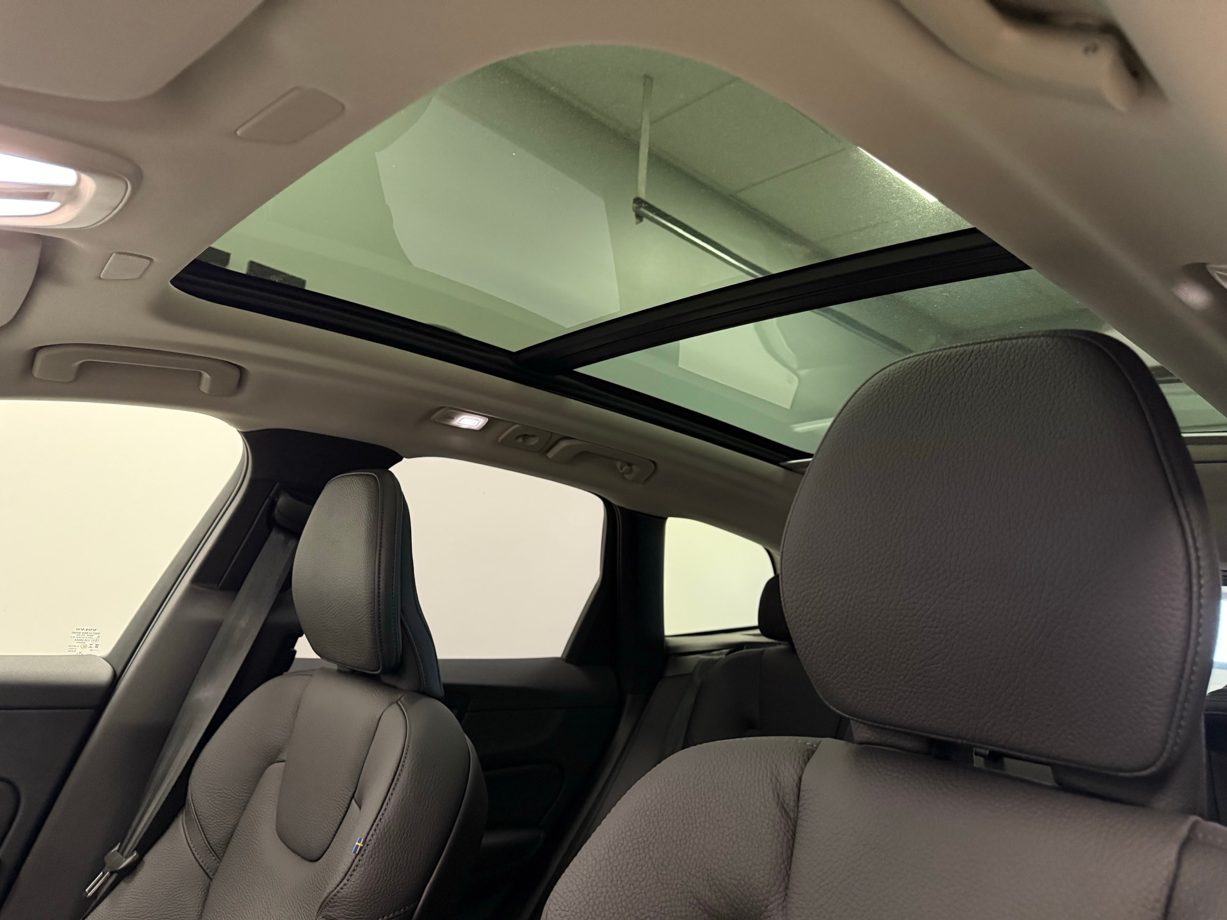new 2025 Volvo XC60 car, priced at $55,360