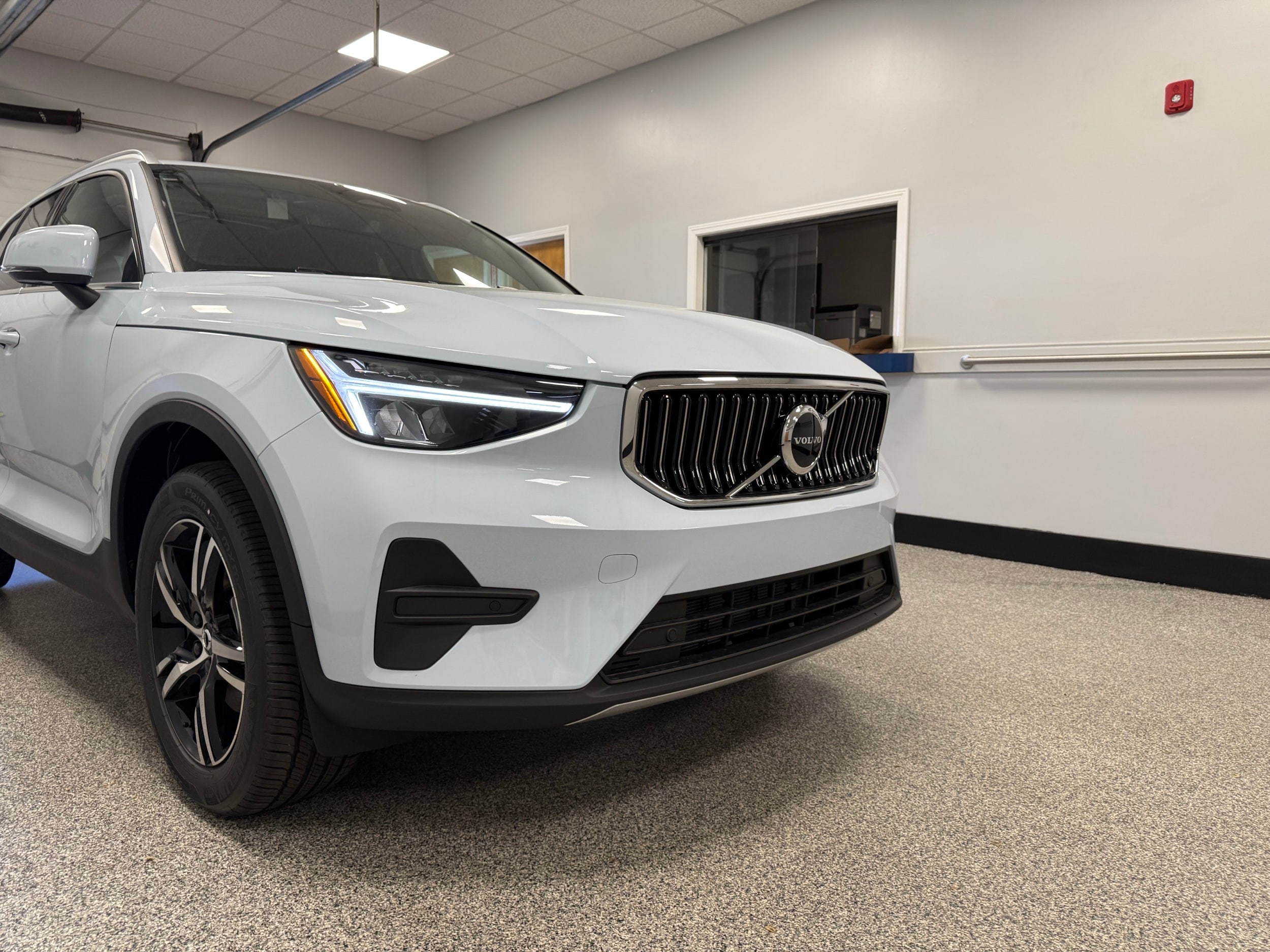 new 2025 Volvo XC40 car, priced at $44,595