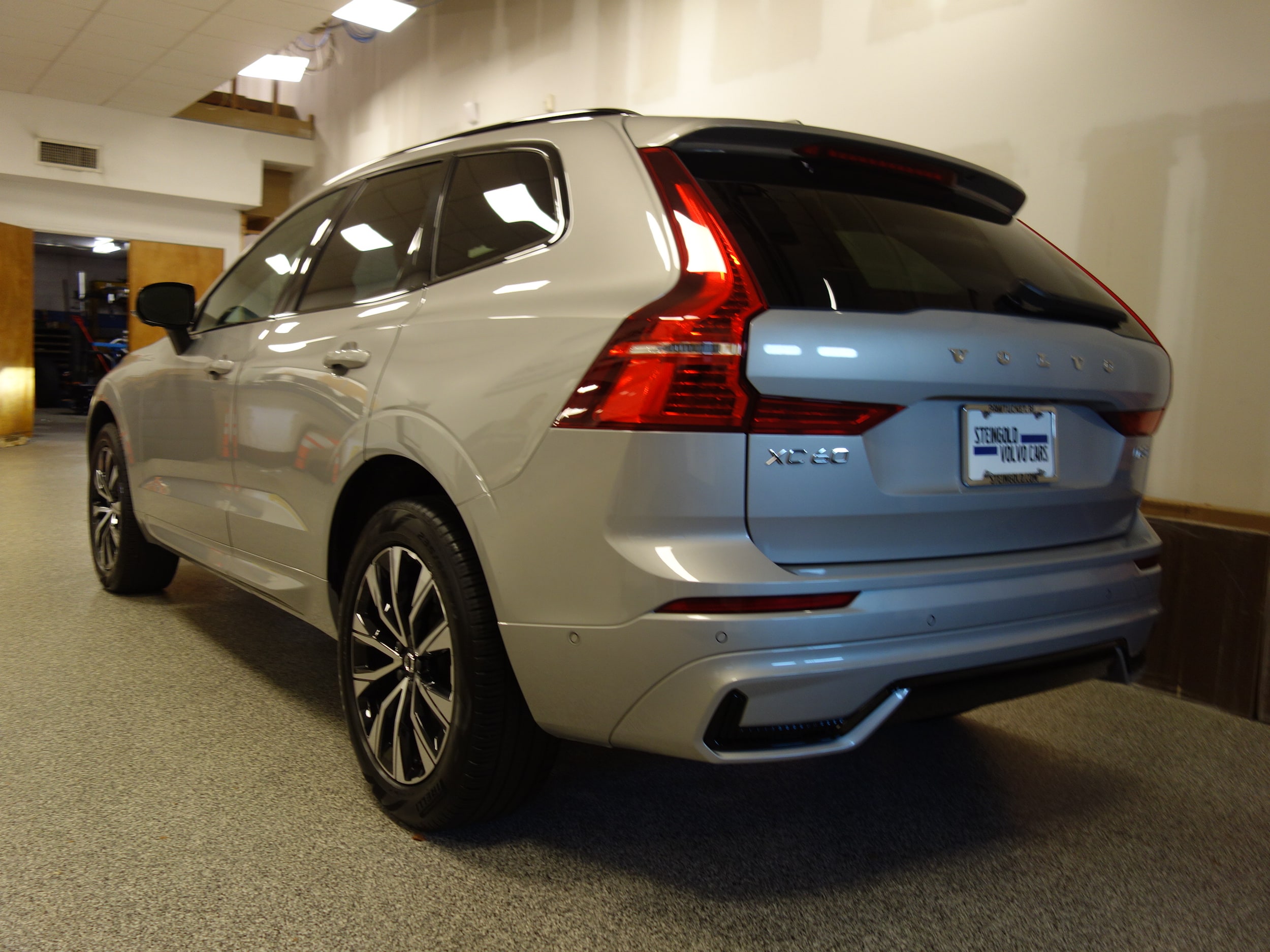 used 2024 Volvo XC60 car, priced at $41,500