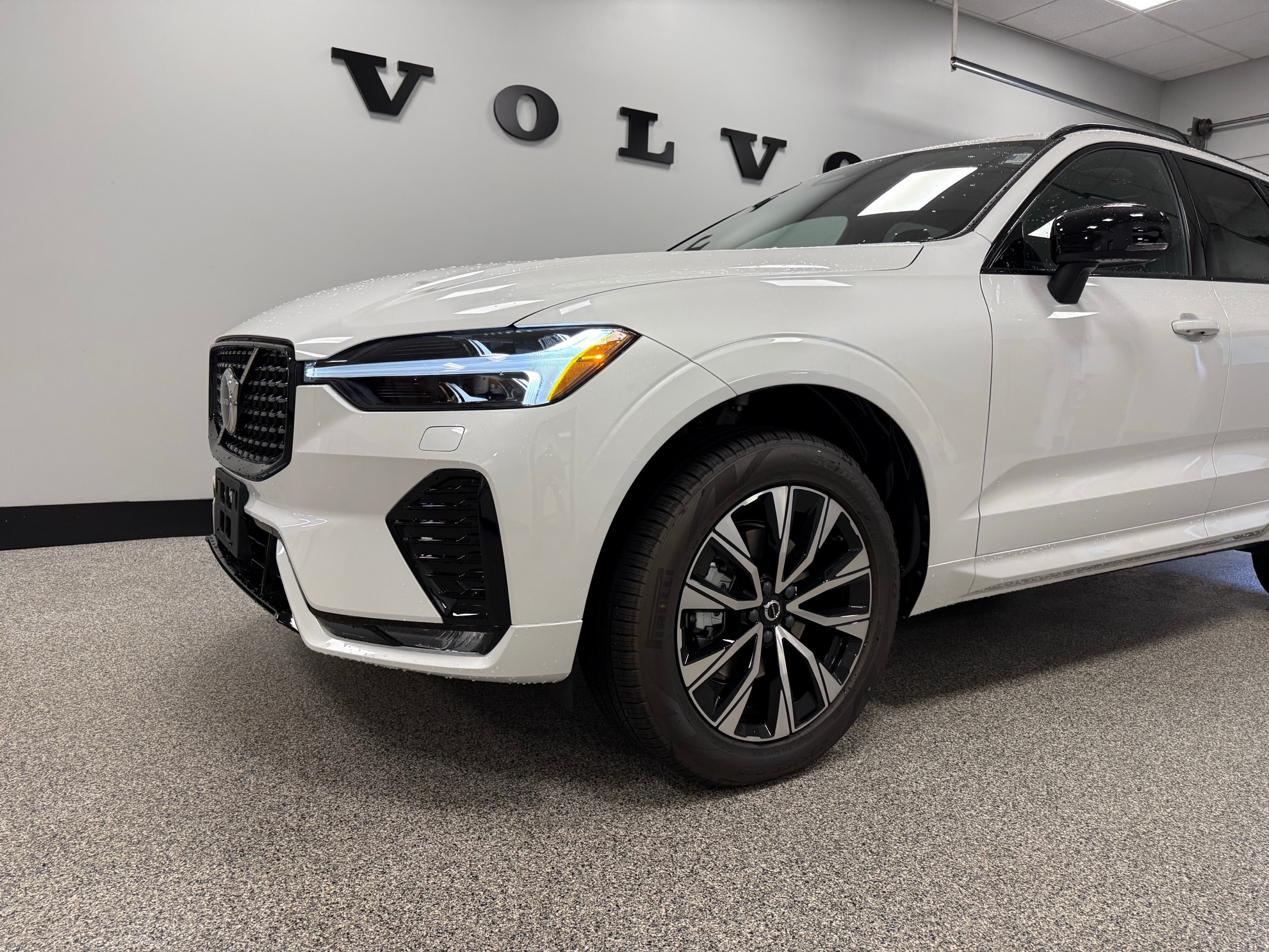 new 2025 Volvo XC60 car, priced at $50,705