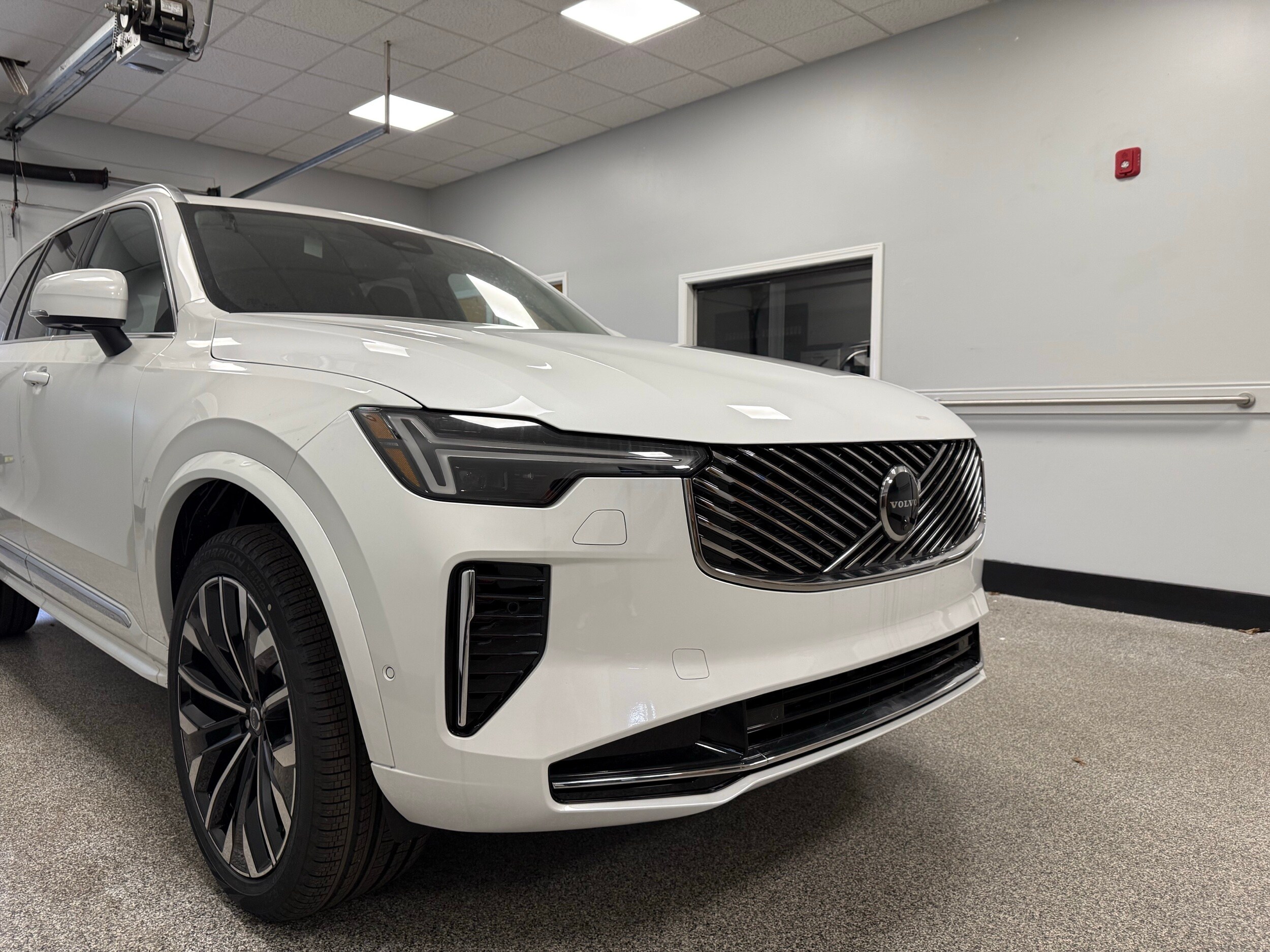 new 2025 Volvo XC90 car, priced at $69,155