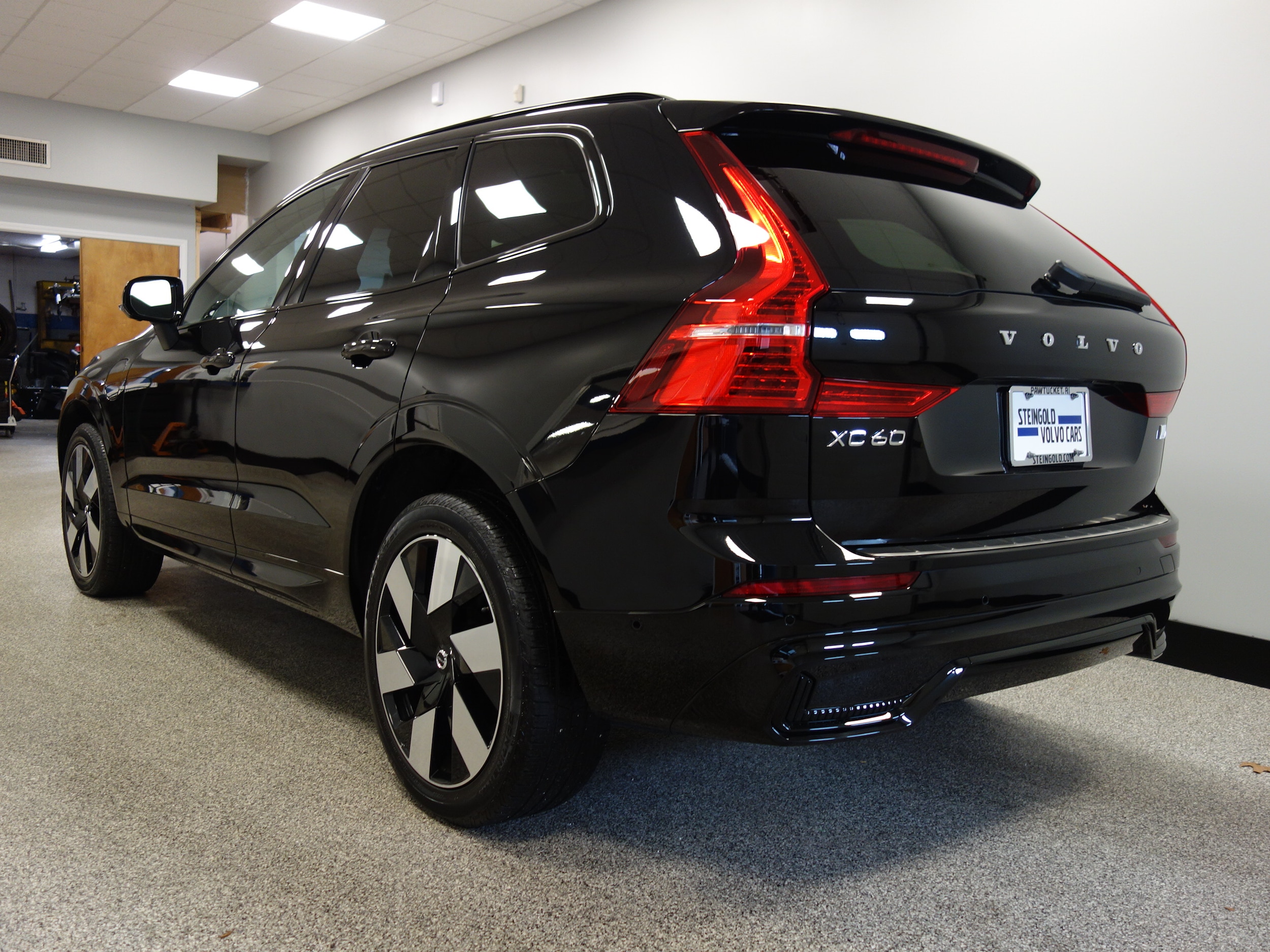 new 2024 Volvo XC60 plug-in hybrid car, priced at $65,425