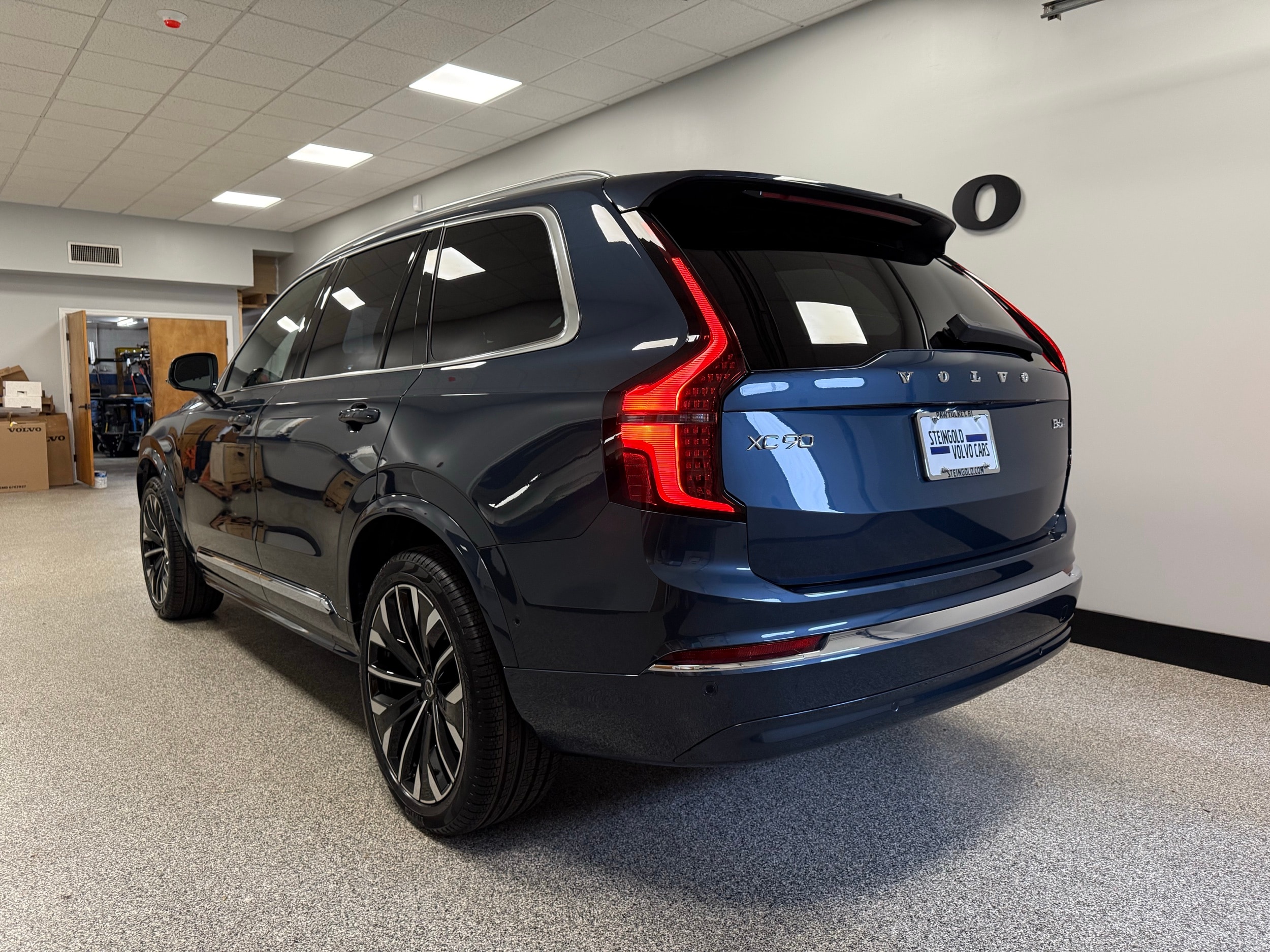 new 2025 Volvo XC90 car, priced at $72,345