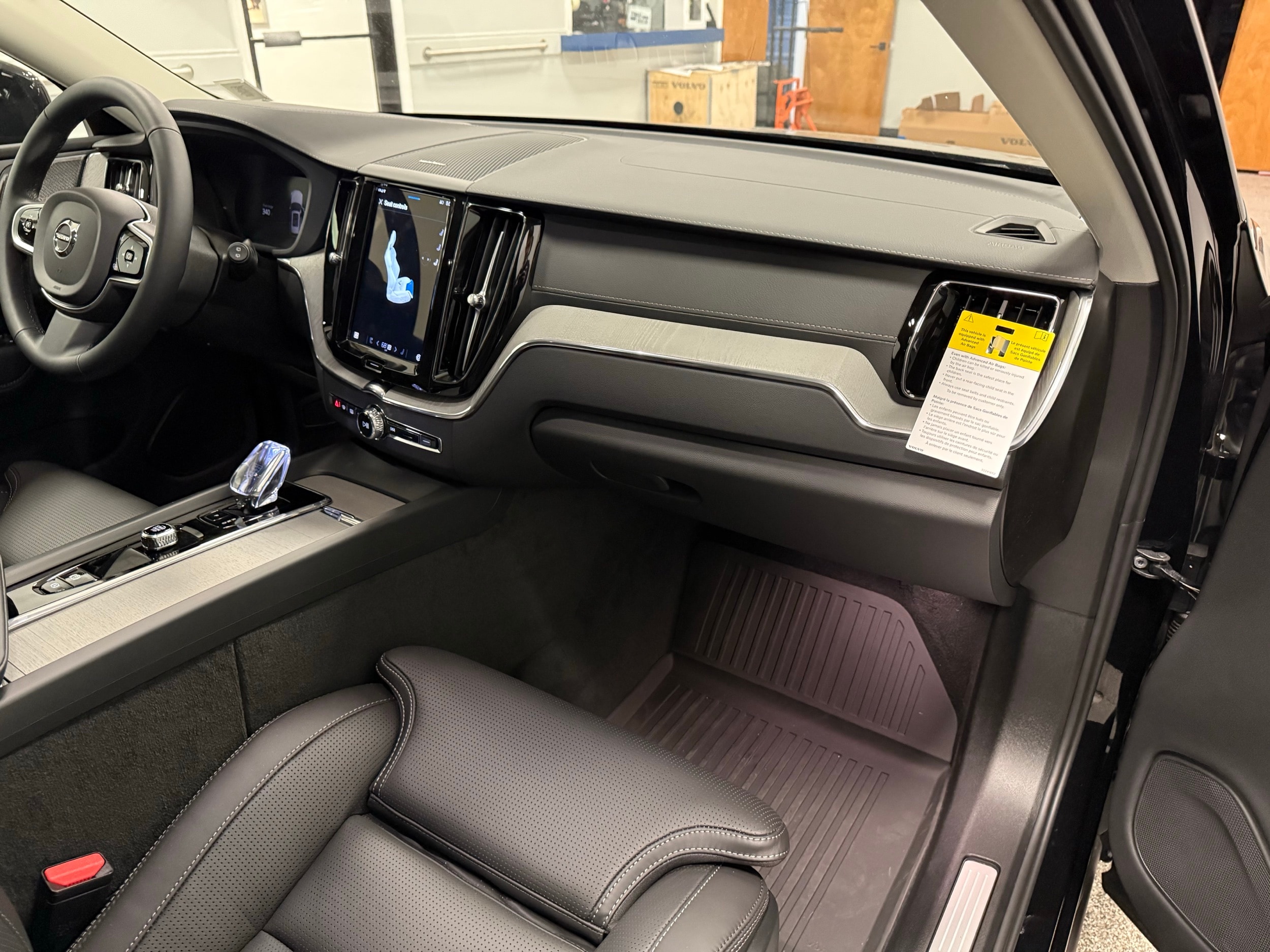 new 2025 Volvo XC60 car, priced at $61,005