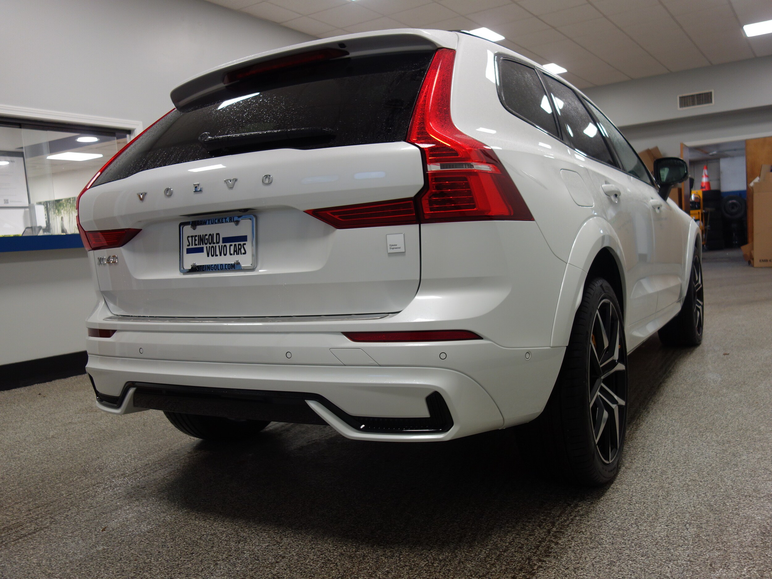 used 2024 Volvo XC60 plug-in hybrid car, priced at $59,500