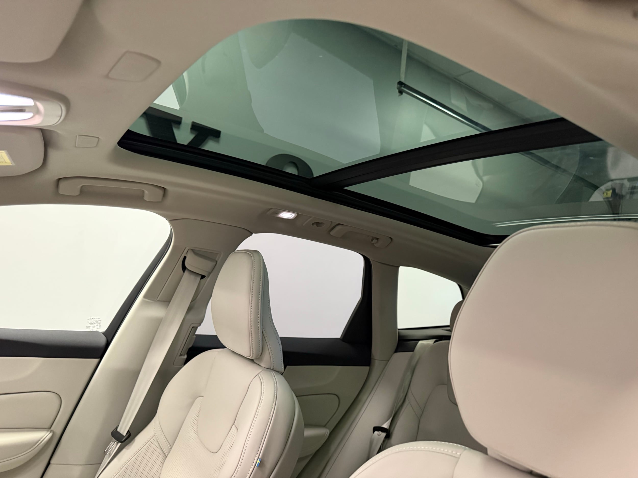 new 2026 Volvo XC60 car, priced at $63,935