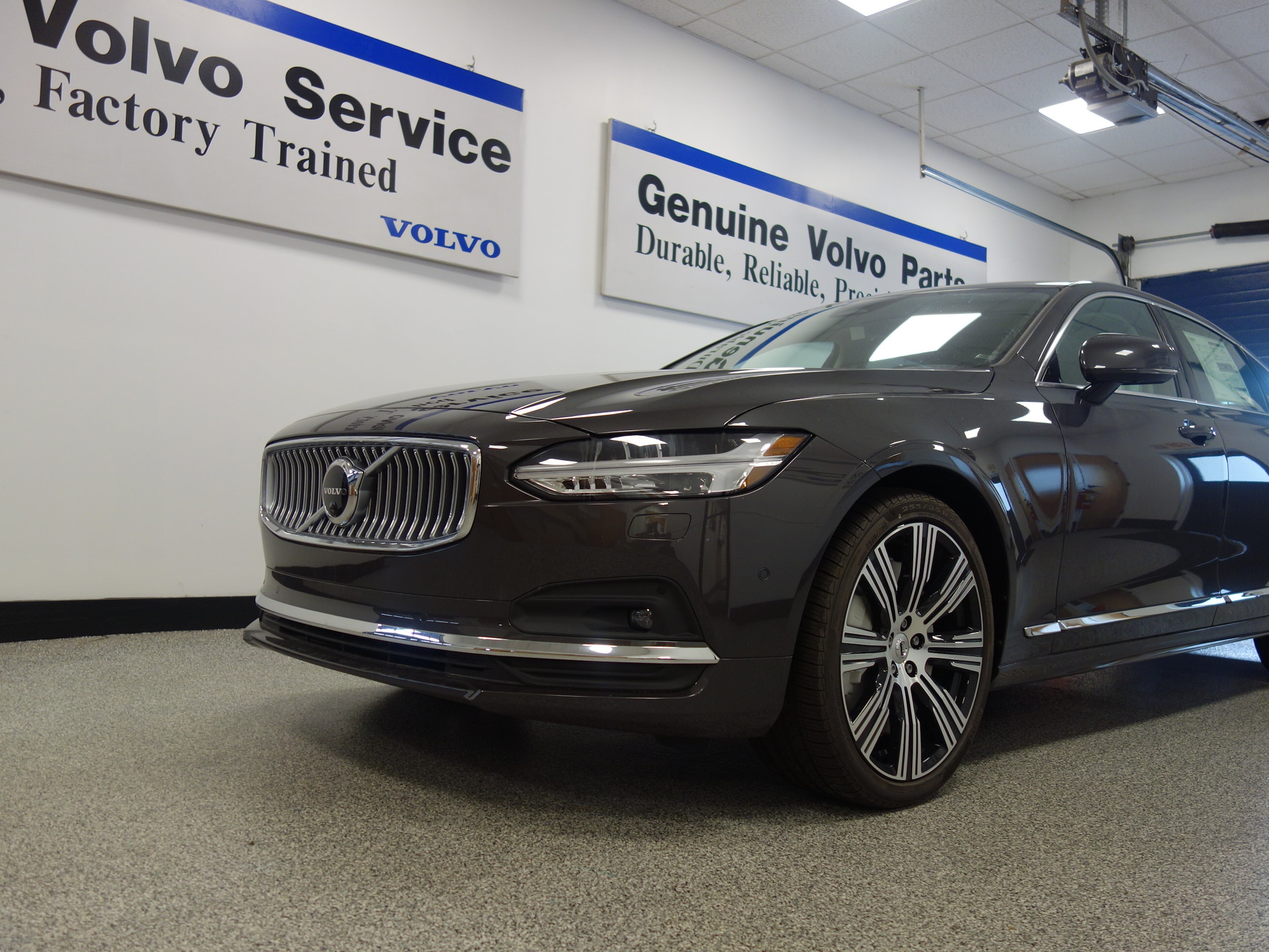 new 2024 Volvo S90 car, priced at $61,295