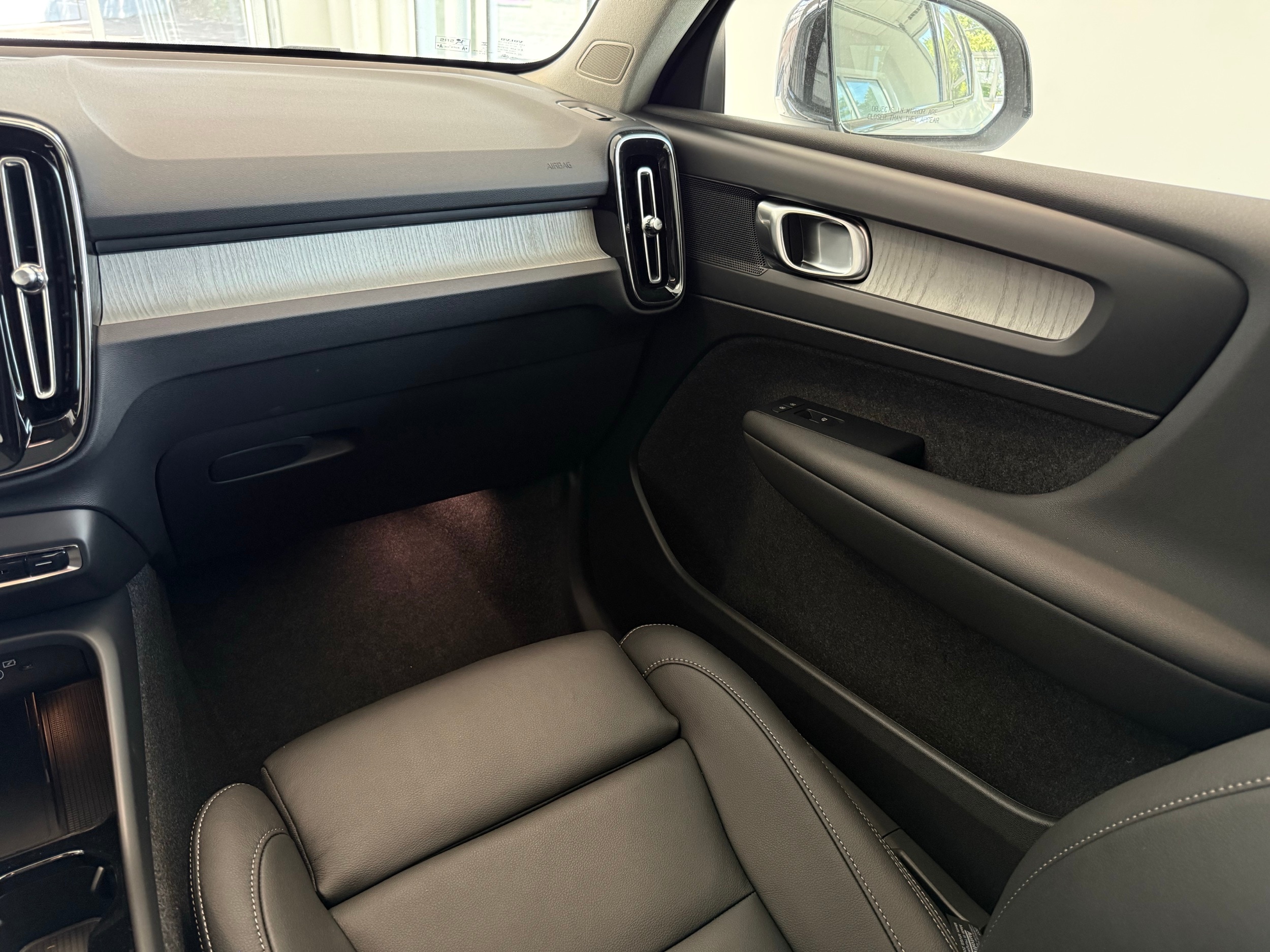 new 2026 Volvo XC40 car, priced at $50,150