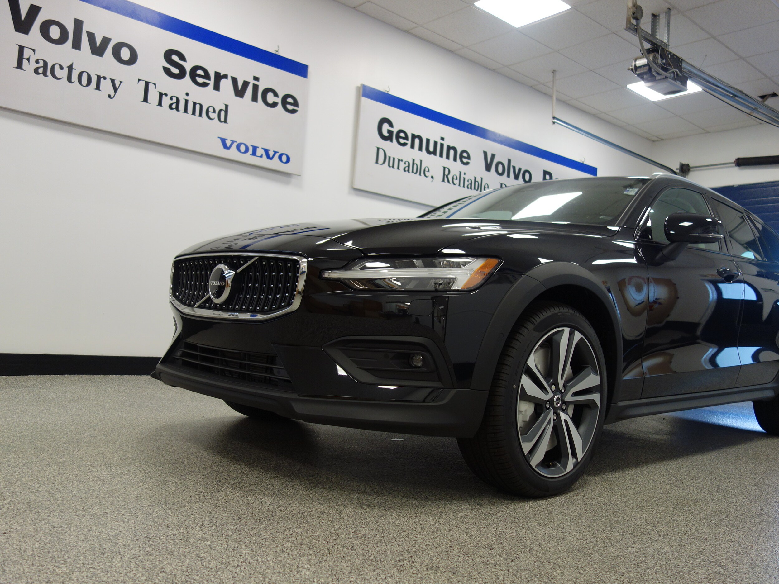 new 2025 Volvo V60 Cross Country car, priced at $55,025