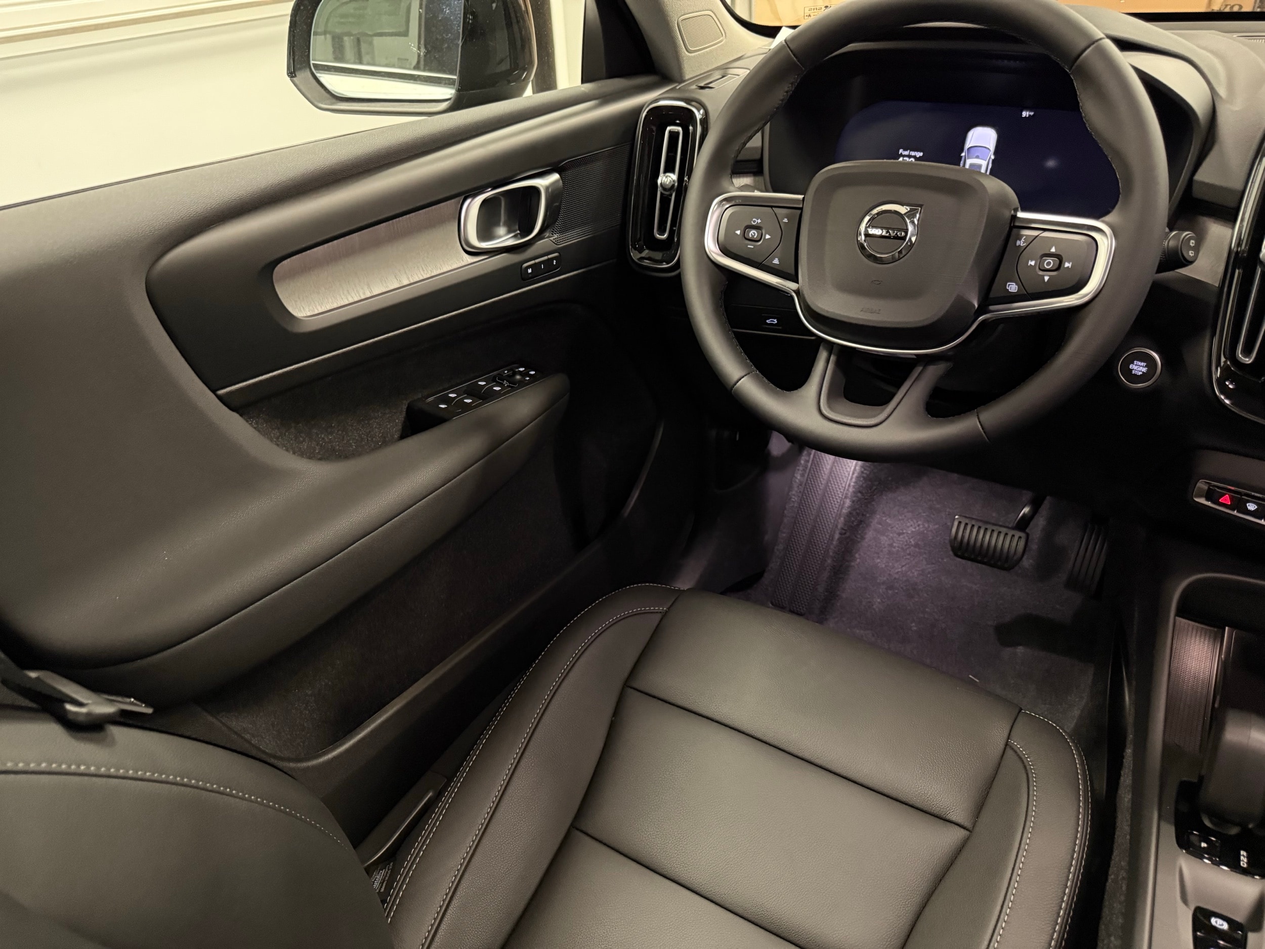 new 2026 Volvo XC40 car, priced at $47,200