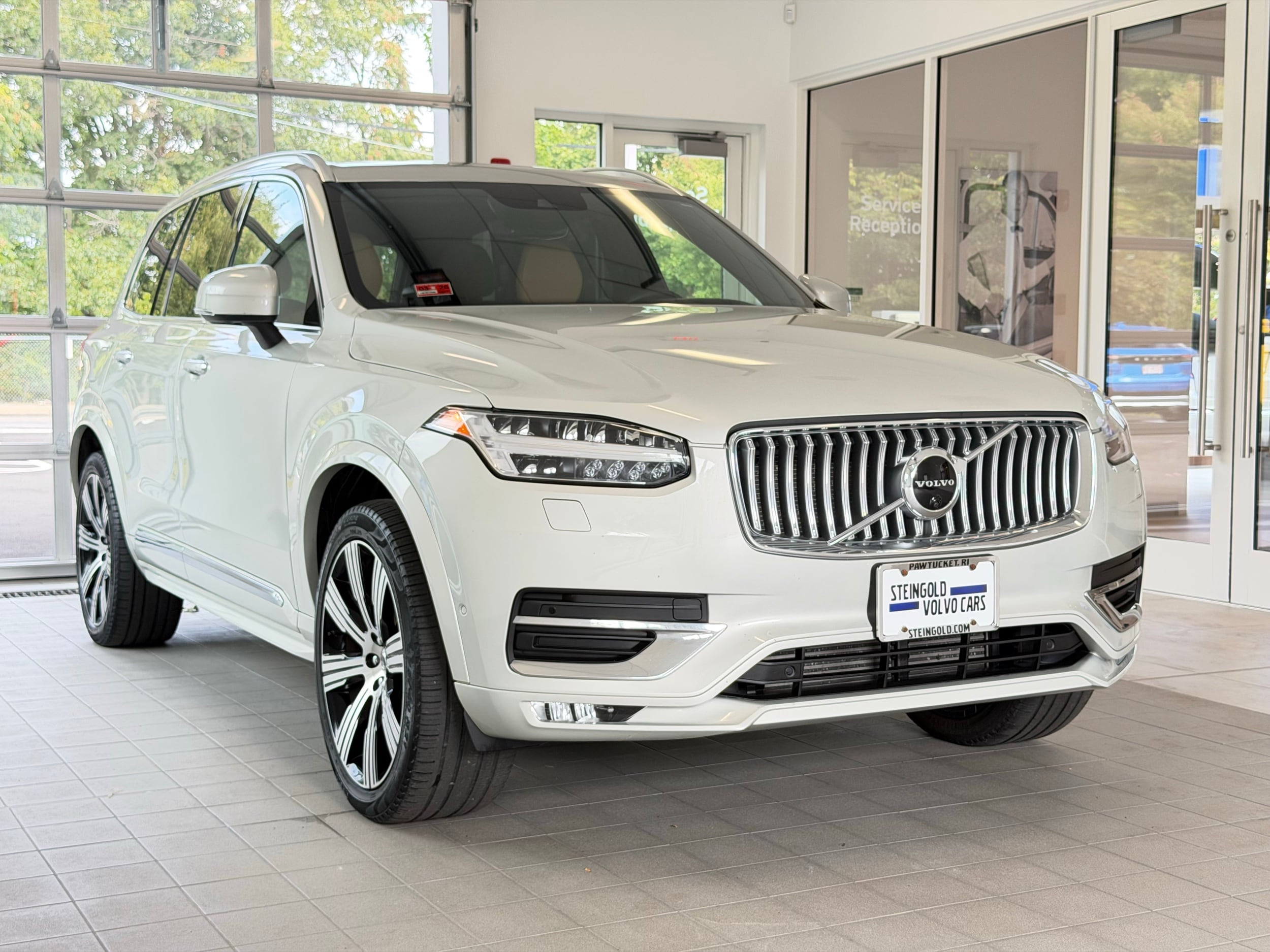 used 2021 Volvo XC90 car, priced at $38,400