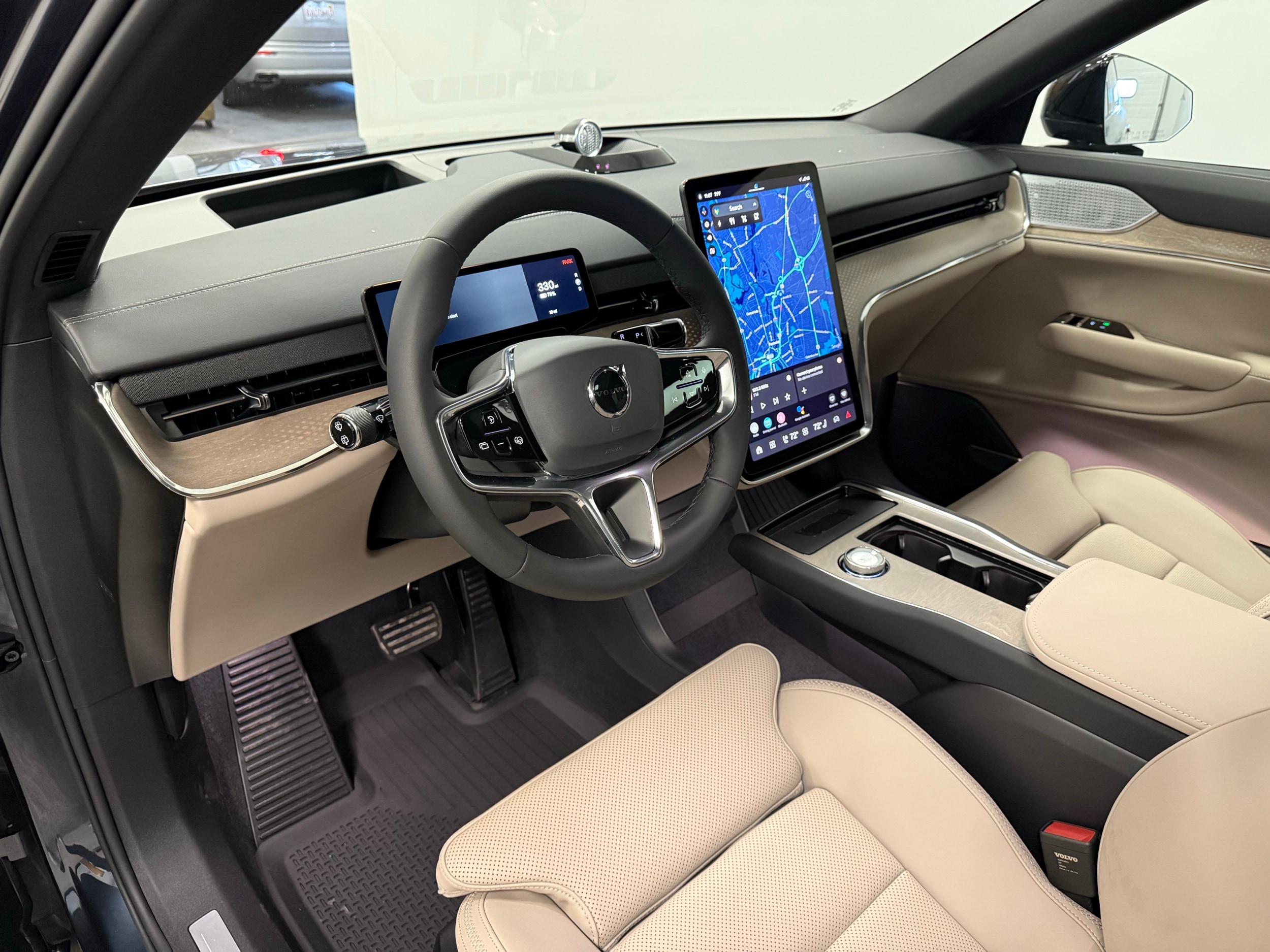 new 2025 Volvo EX90 car, priced at $91,290