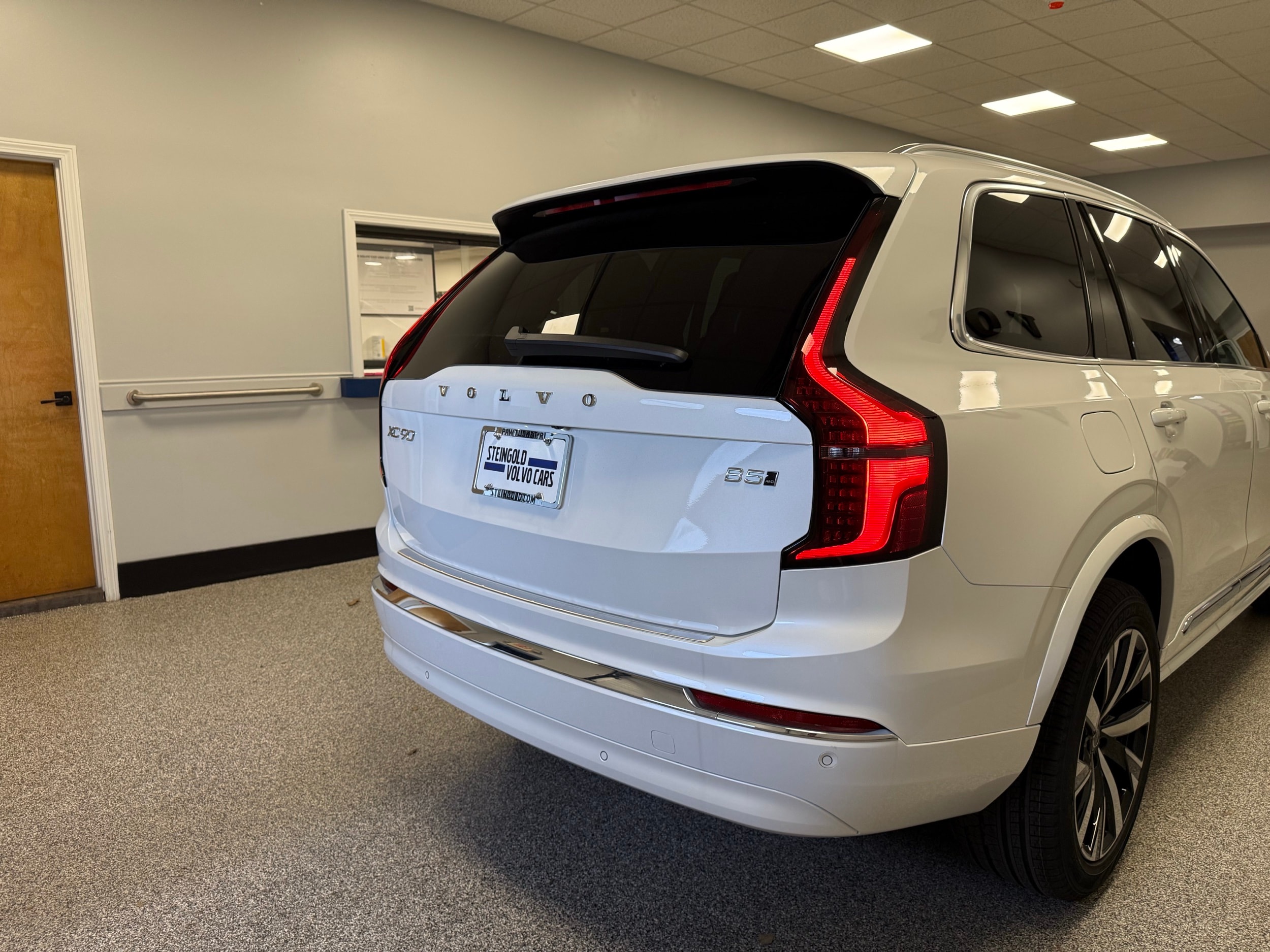new 2025 Volvo XC90 car, priced at $61,795