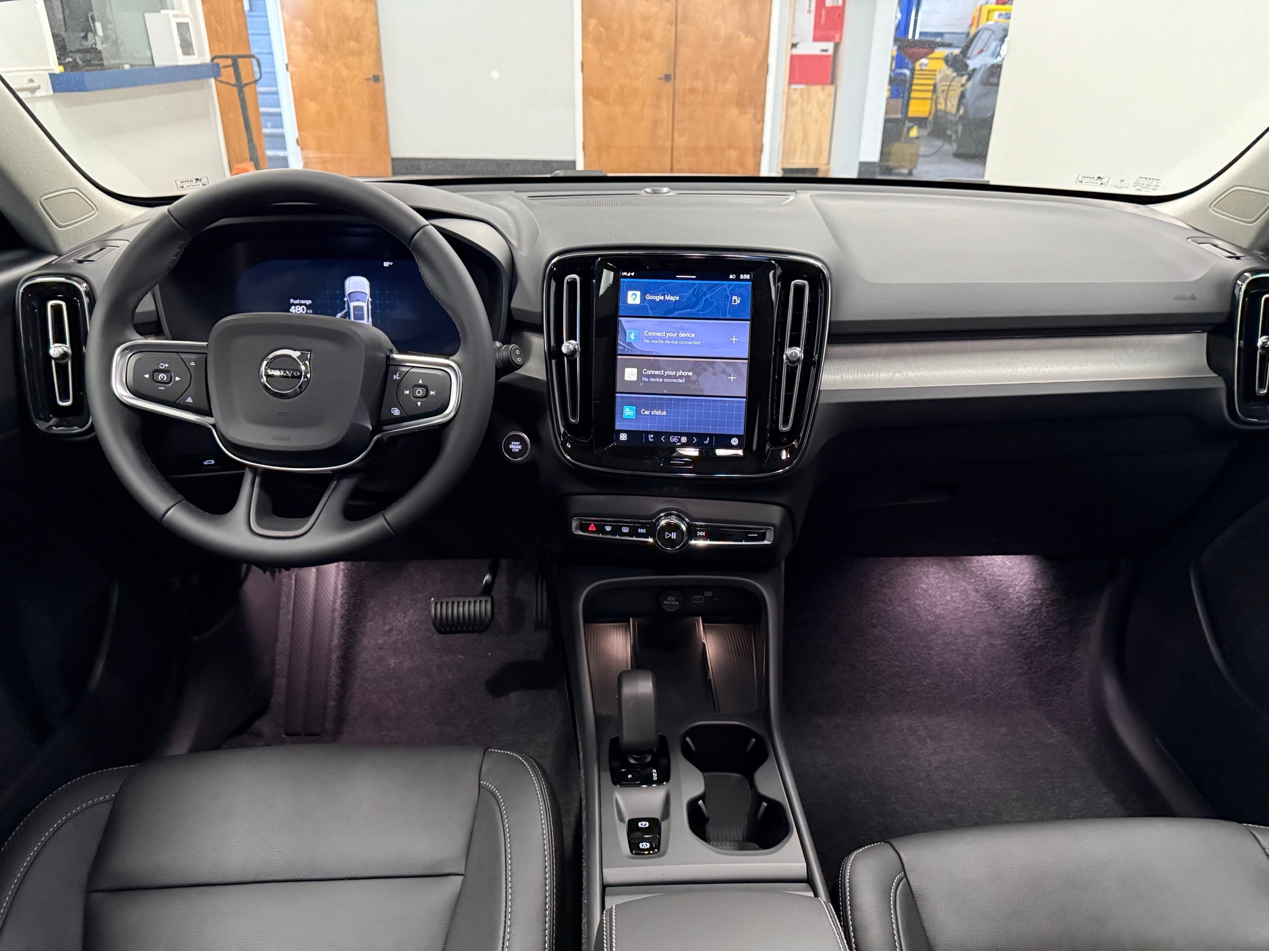 new 2025 Volvo XC40 car, priced at $44,595