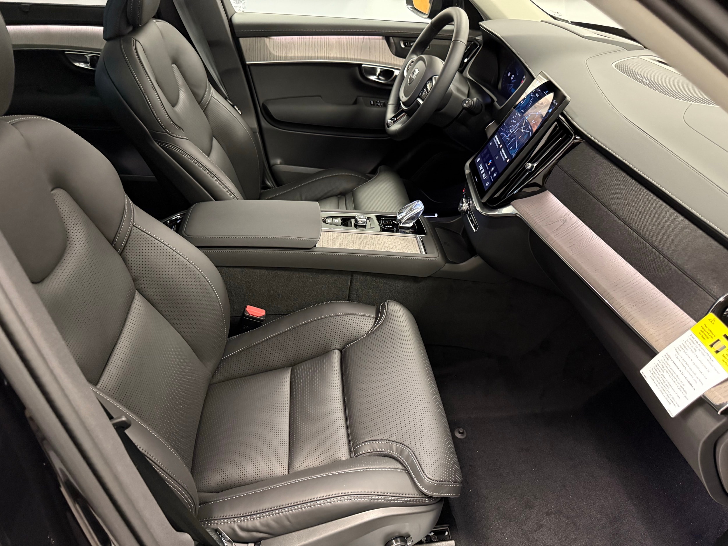 new 2026 Volvo XC90 plug-in hybrid car, priced at $87,075