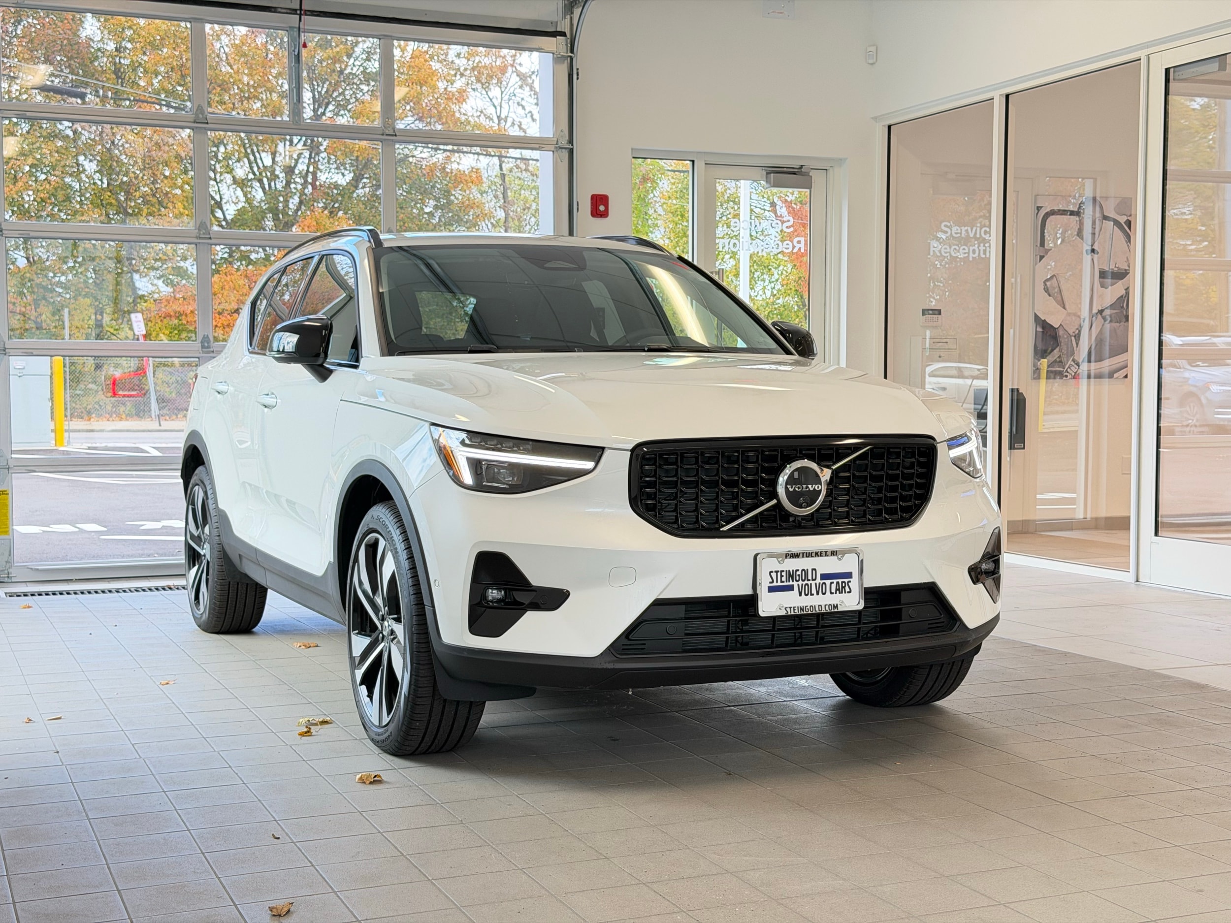 used 2025 Volvo XC40 car, priced at $39,500